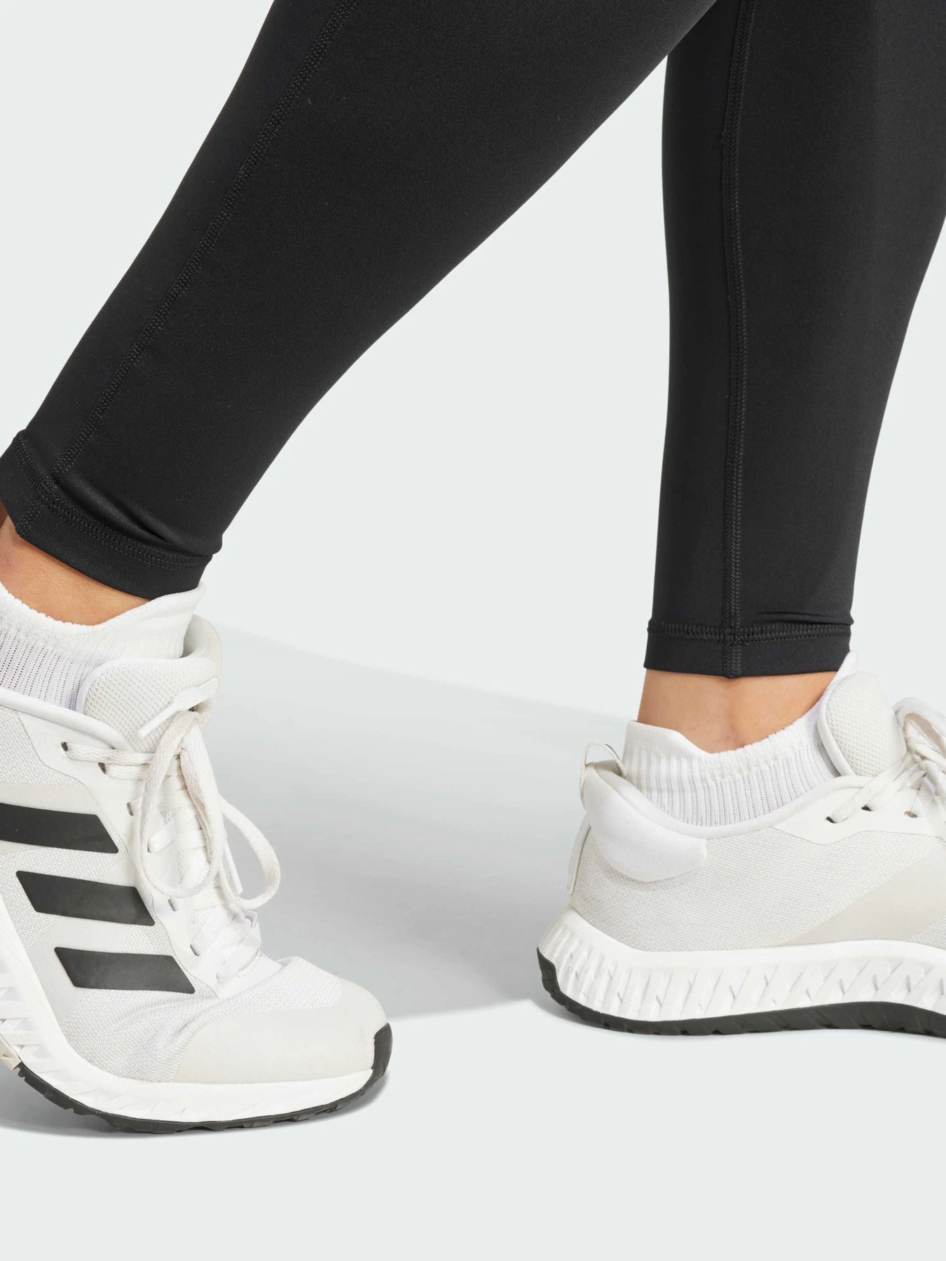 Брюки Adidas модель JG3941 Брюки Adidas модель JG3941 Фото
