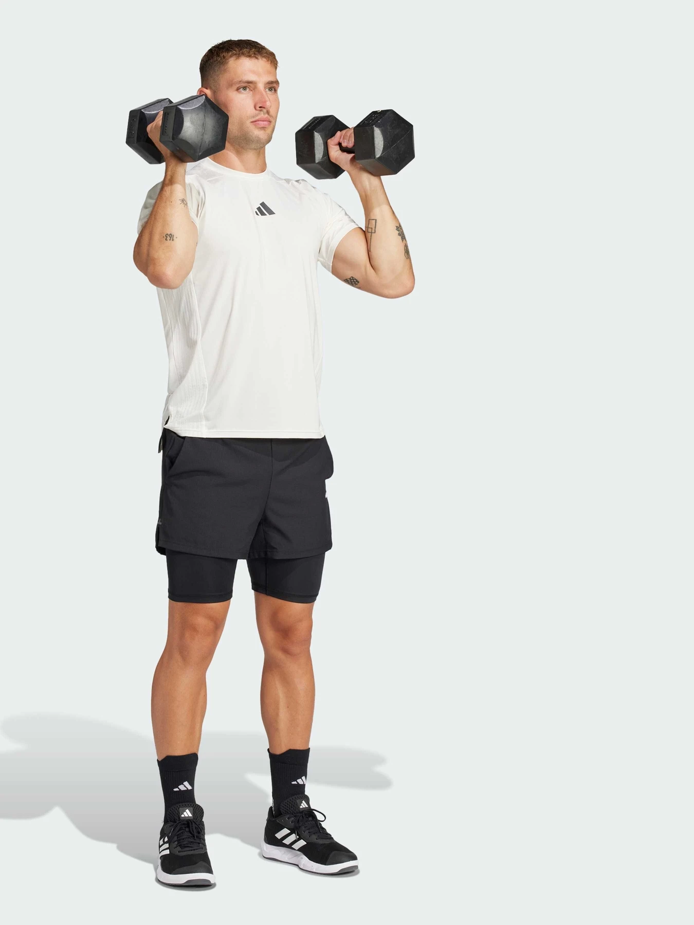 Шорты Adidas модель JE5665 Шорты Adidas модель JE5665 Фото