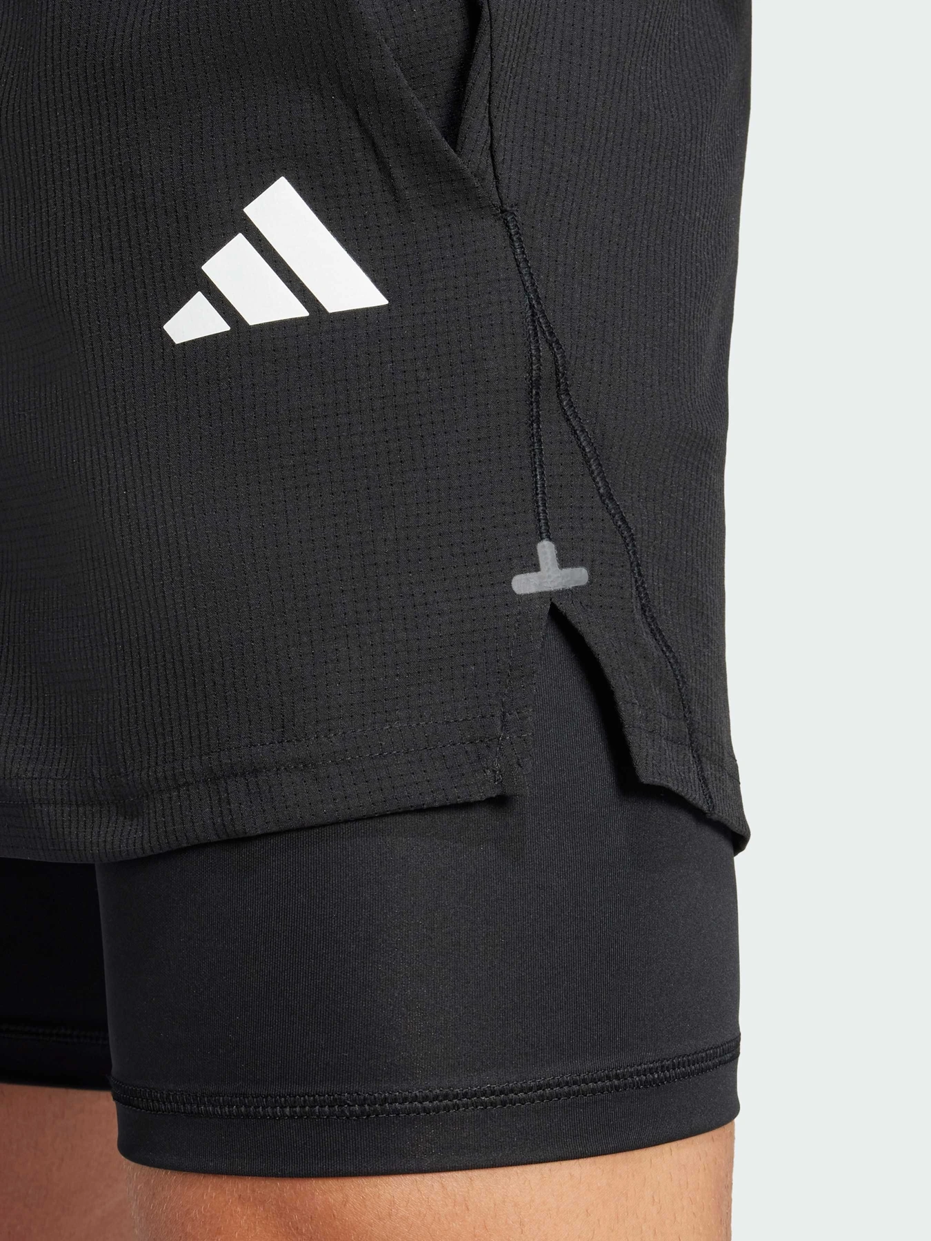 Шорты Adidas модель JE5665 Шорты Adidas модель JE5665 Фото