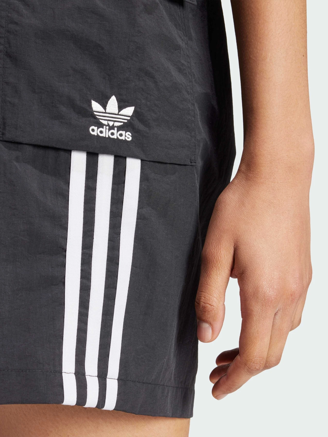 Шорти Adidas Adicolor модель JH1077 Фото