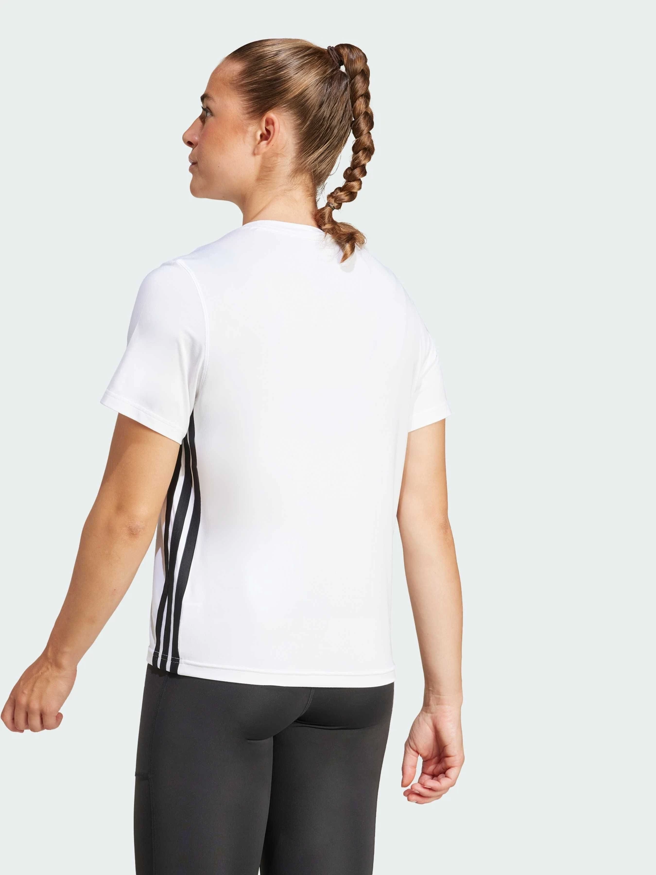 Футболки и поло Adidas модель JH1393 Фото