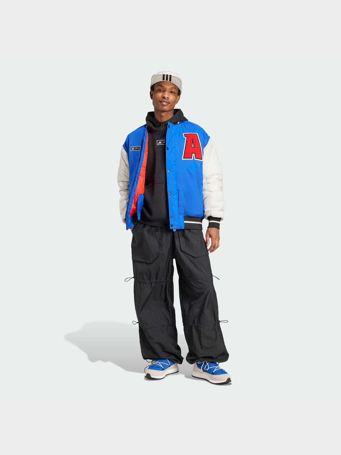 Куртки и дубленки Adidas модель IY8048 Куртки и дубленки Adidas модель IY8048 Фото