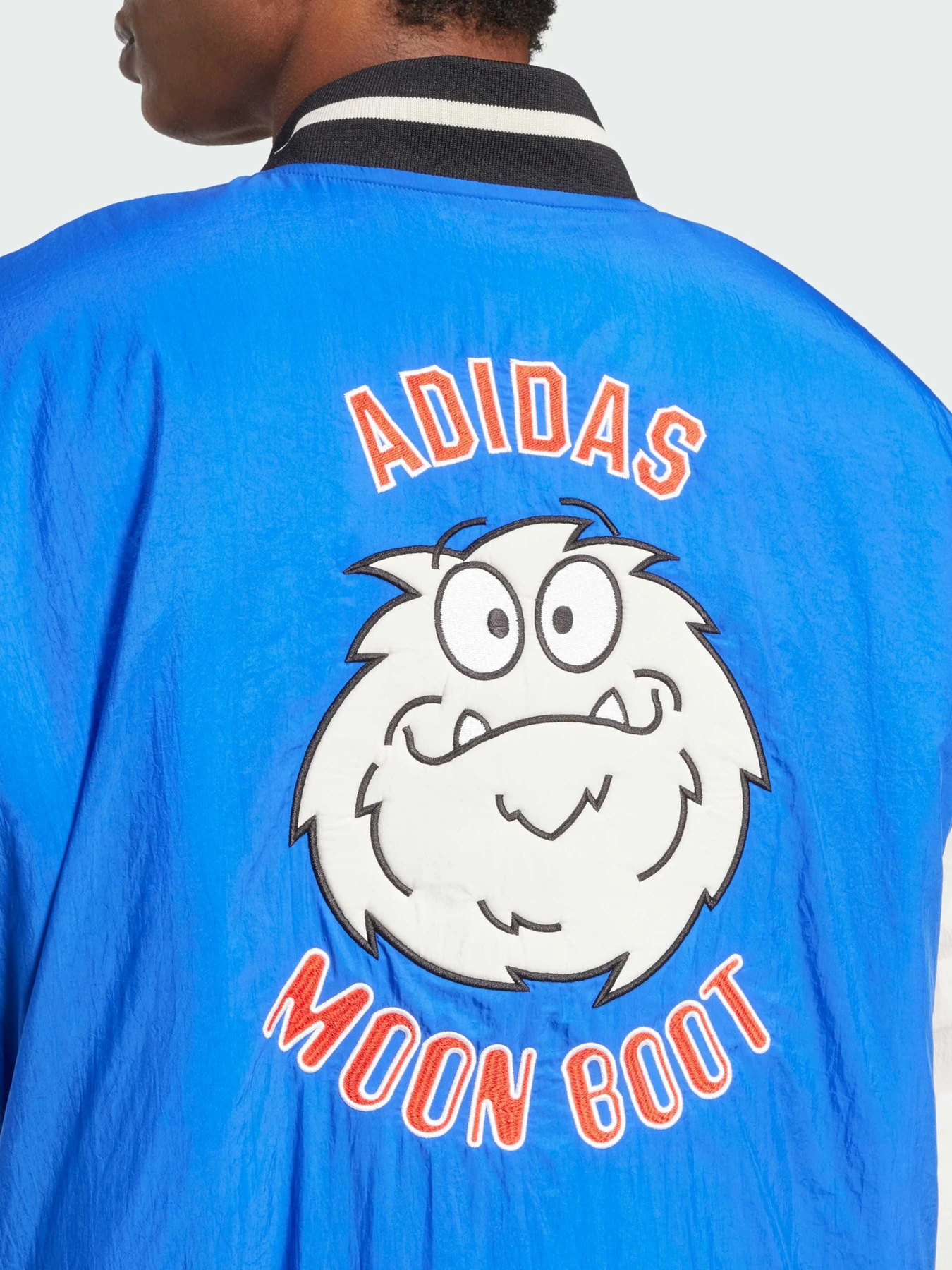 Куртки и дубленки Adidas модель IY8048 Куртки и дубленки Adidas модель IY8048 Фото