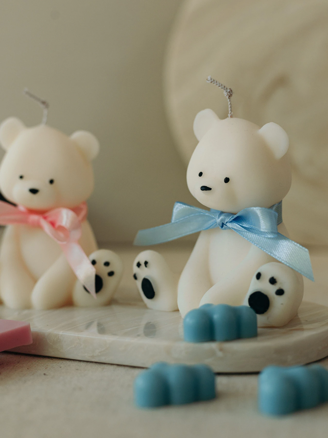 Фігурна свічка "Ведмедик", парфумована, з натурального оливкового воску Candle Design модель 140.2002 Фото