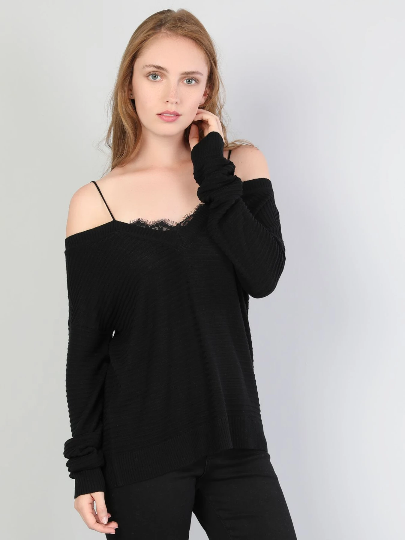 Худи и свитшоты Colin’s модель CL1045024_Q1.V1_BLK Фото