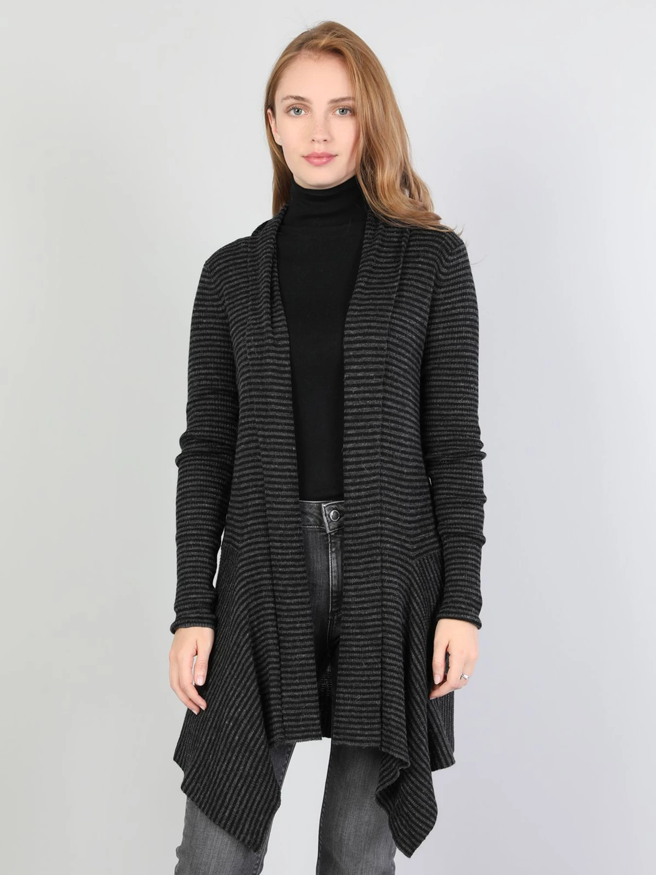 Худи и свитшоты Colin’s модель CL1044880_Q1.V1_BLK Фото