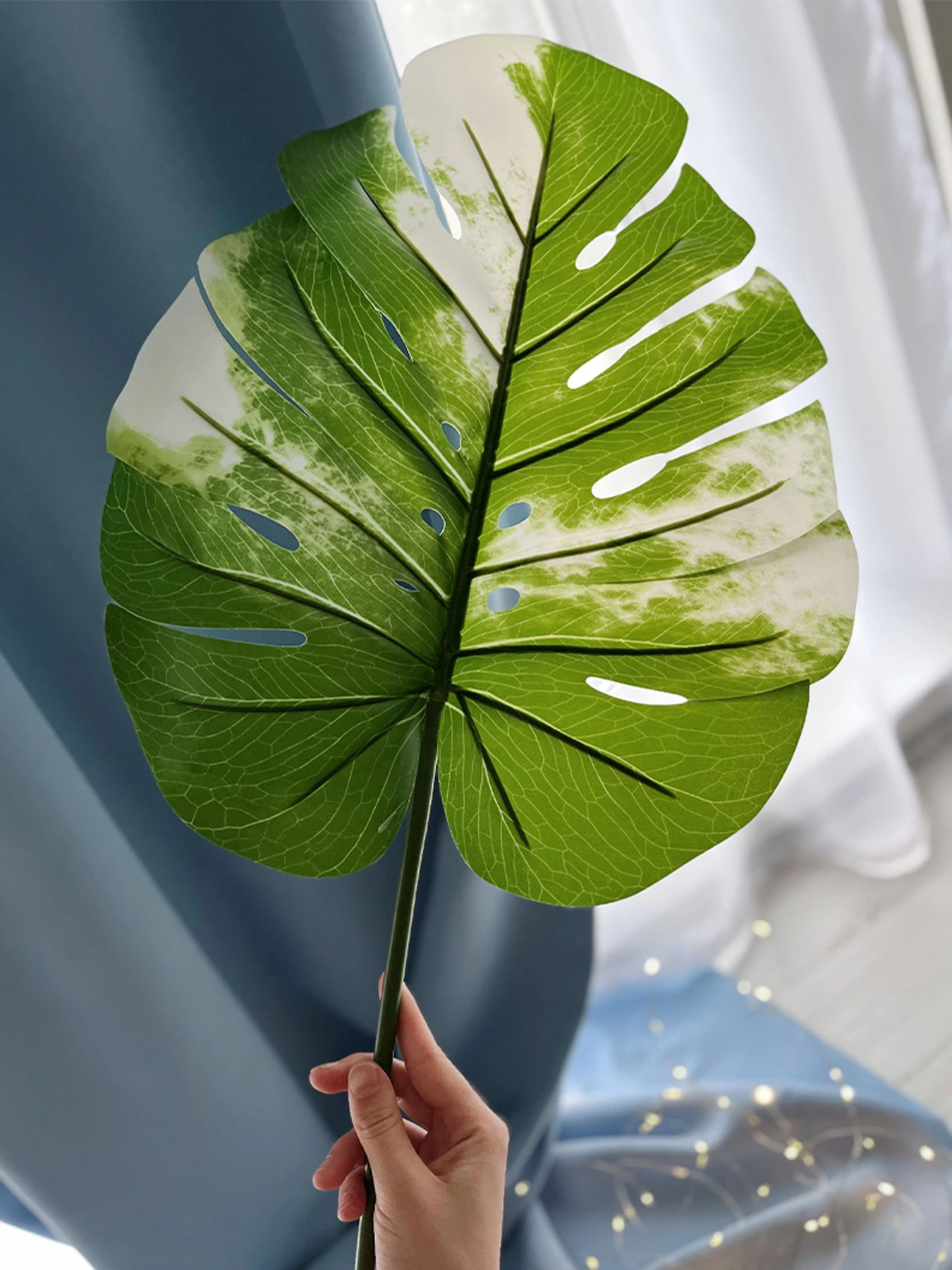 Искуственный лист "Monstera Alba" Engard модель TW-54 Искуственный лист "Monstera Alba" Engard модель TW-54 Фото