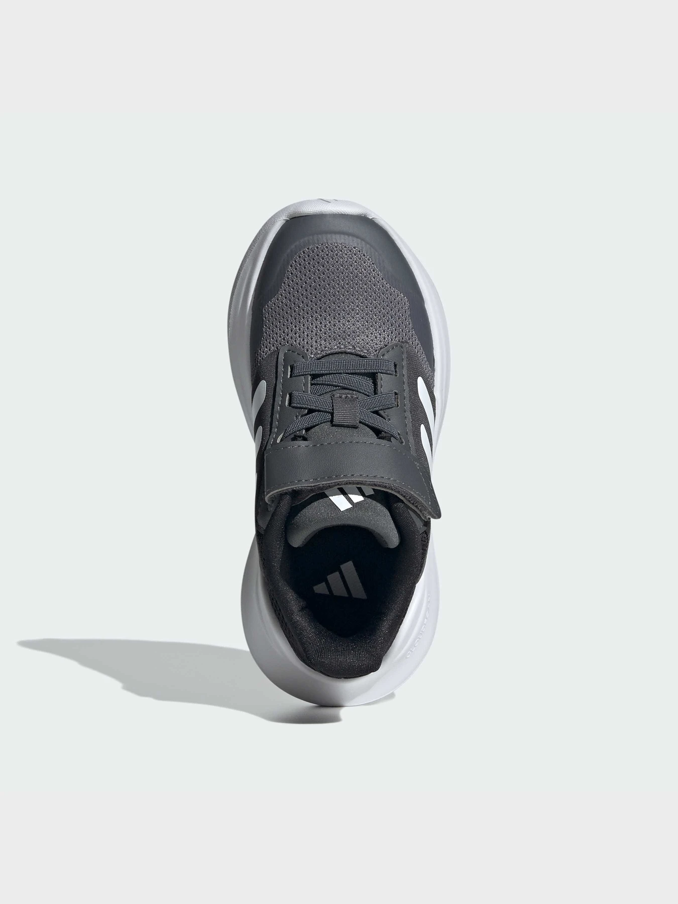 Кроссовки Adidas модель IE5986 Кроссовки Adidas модель IE5986 Фото
