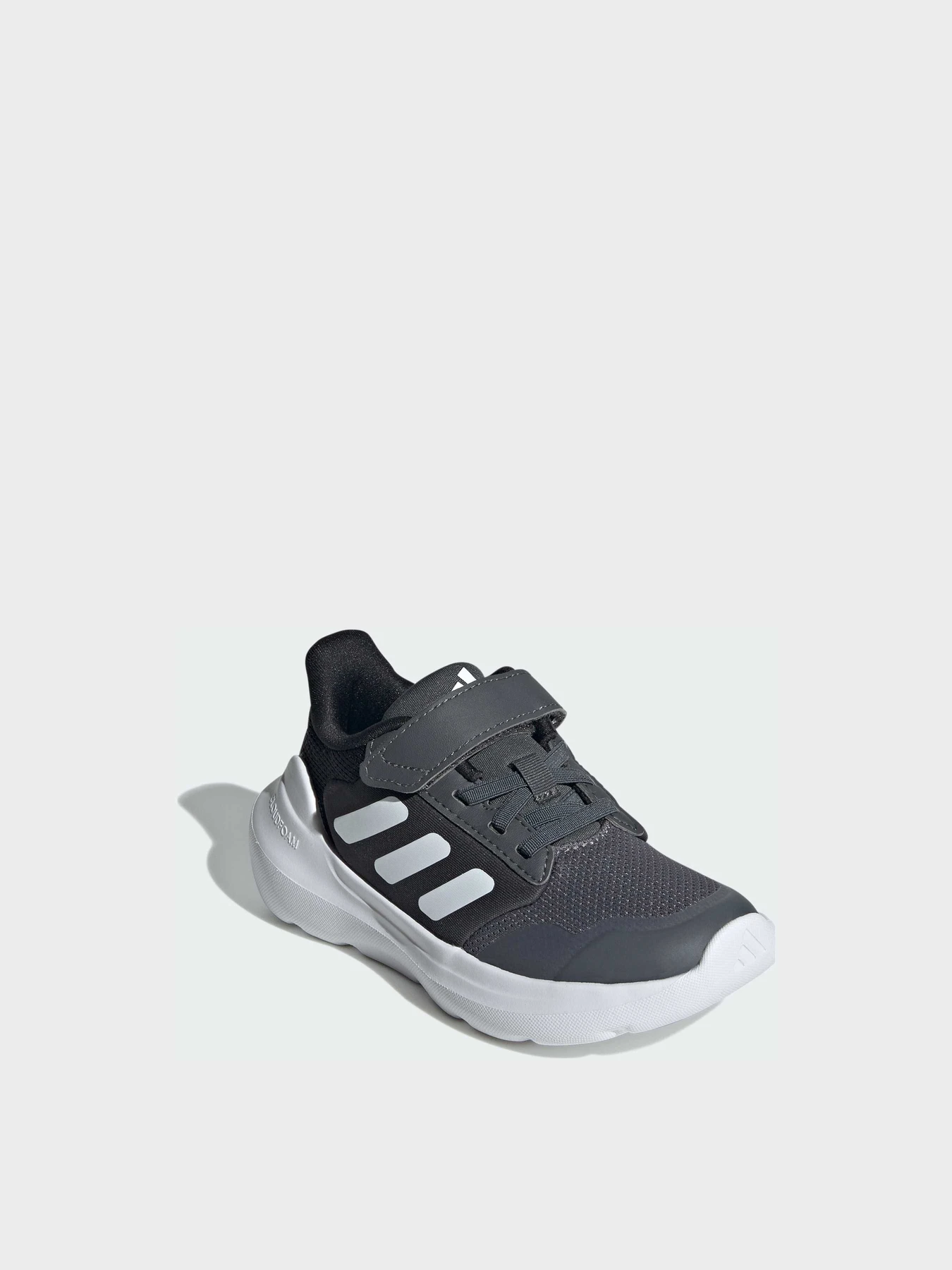 Кроссовки Adidas модель IE5986 Кроссовки Adidas модель IE5986 Фото