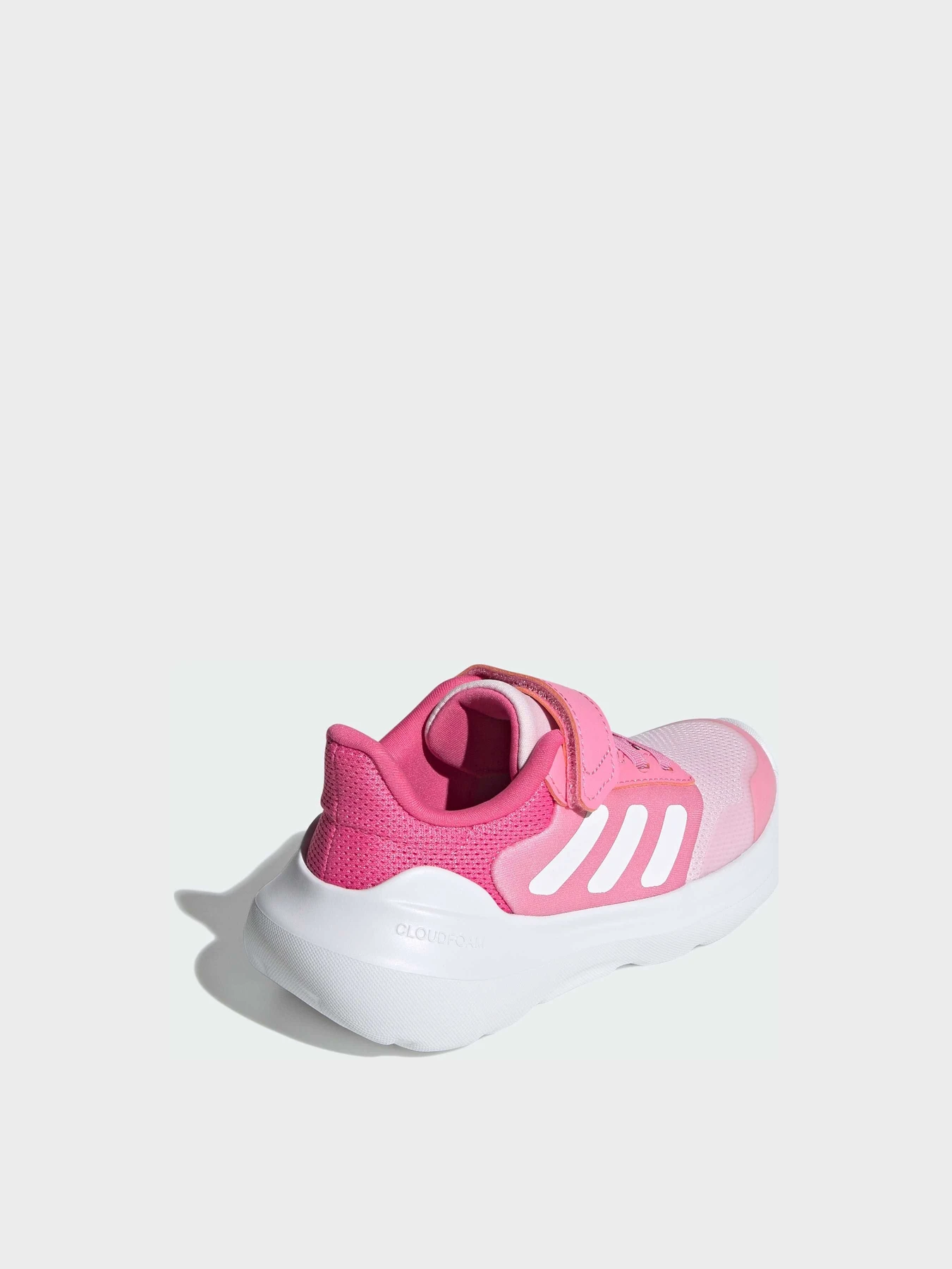 Кроссовки Adidas модель IE5990 Кроссовки Adidas модель IE5990 Фото