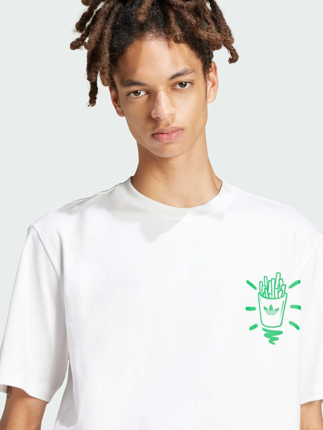 Футболки і поло Adidas Graphics модель JD0677 Футболки і поло Adidas Graphics модель JD0677 Фото