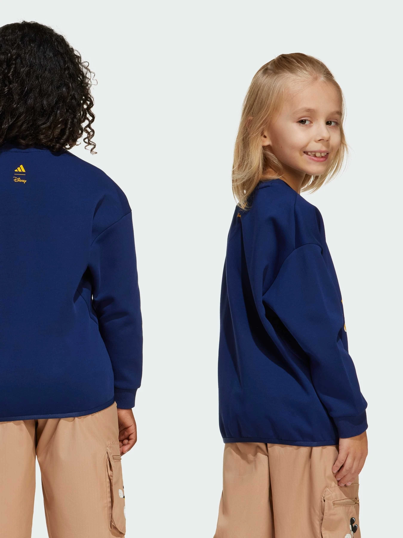 Худи и свитшоты Adidas x Disney модель JD4550 Фото