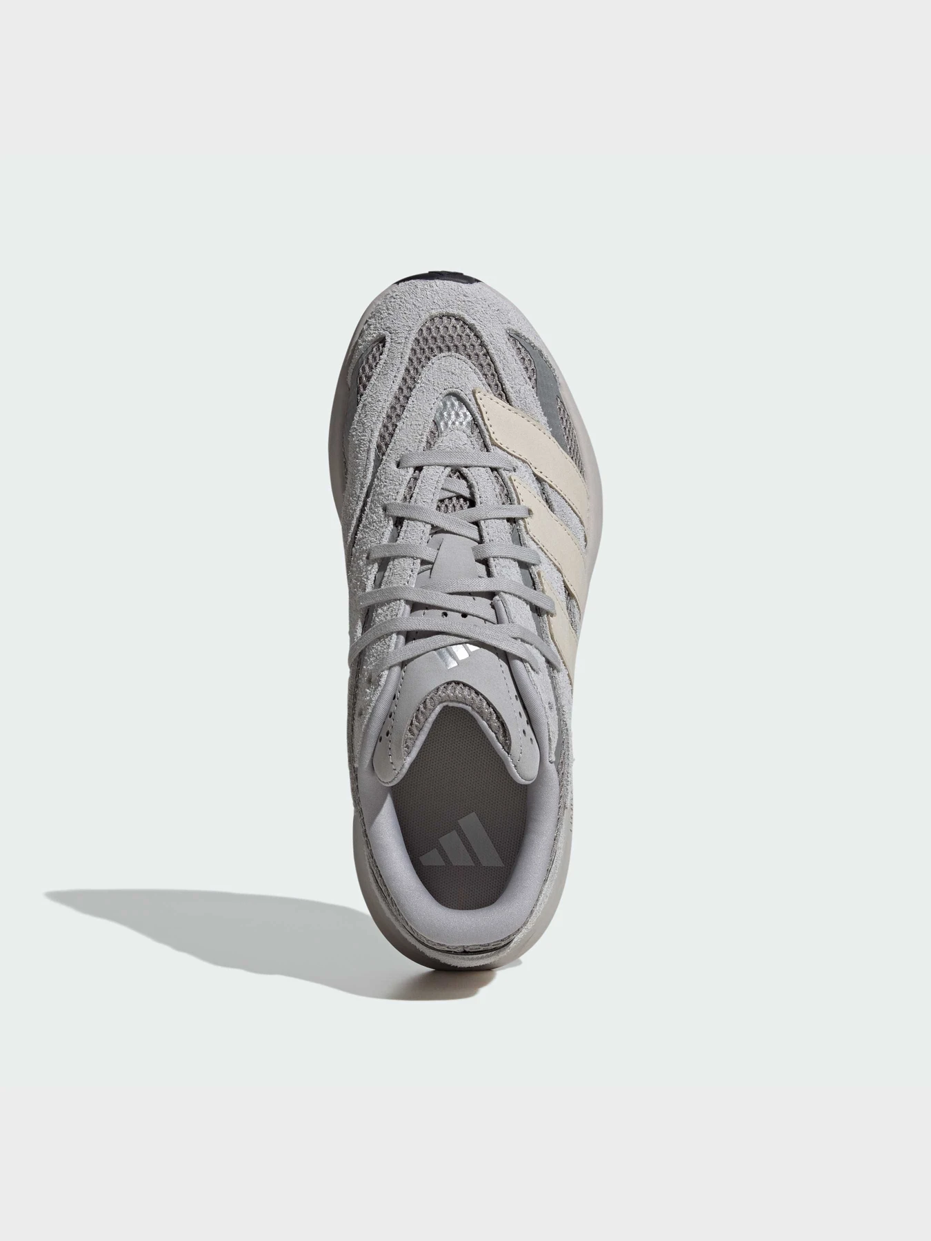 Кроссовки Adidas модель JQ9973 Кроссовки Adidas модель JQ9973 Фото