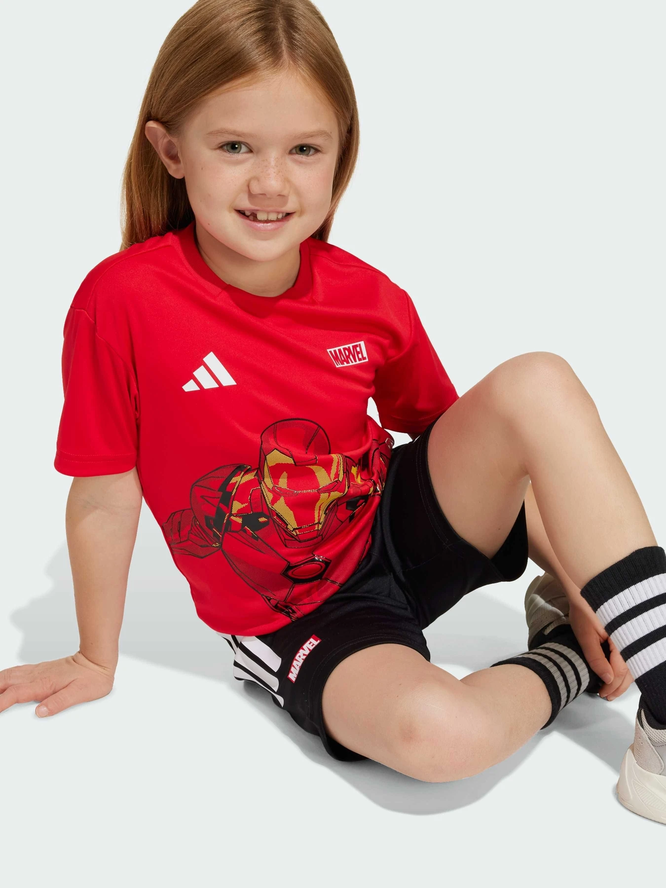 Костюмы Adidas Marvel модель JF3656 Костюмы Adidas Marvel модель JF3656 Фото