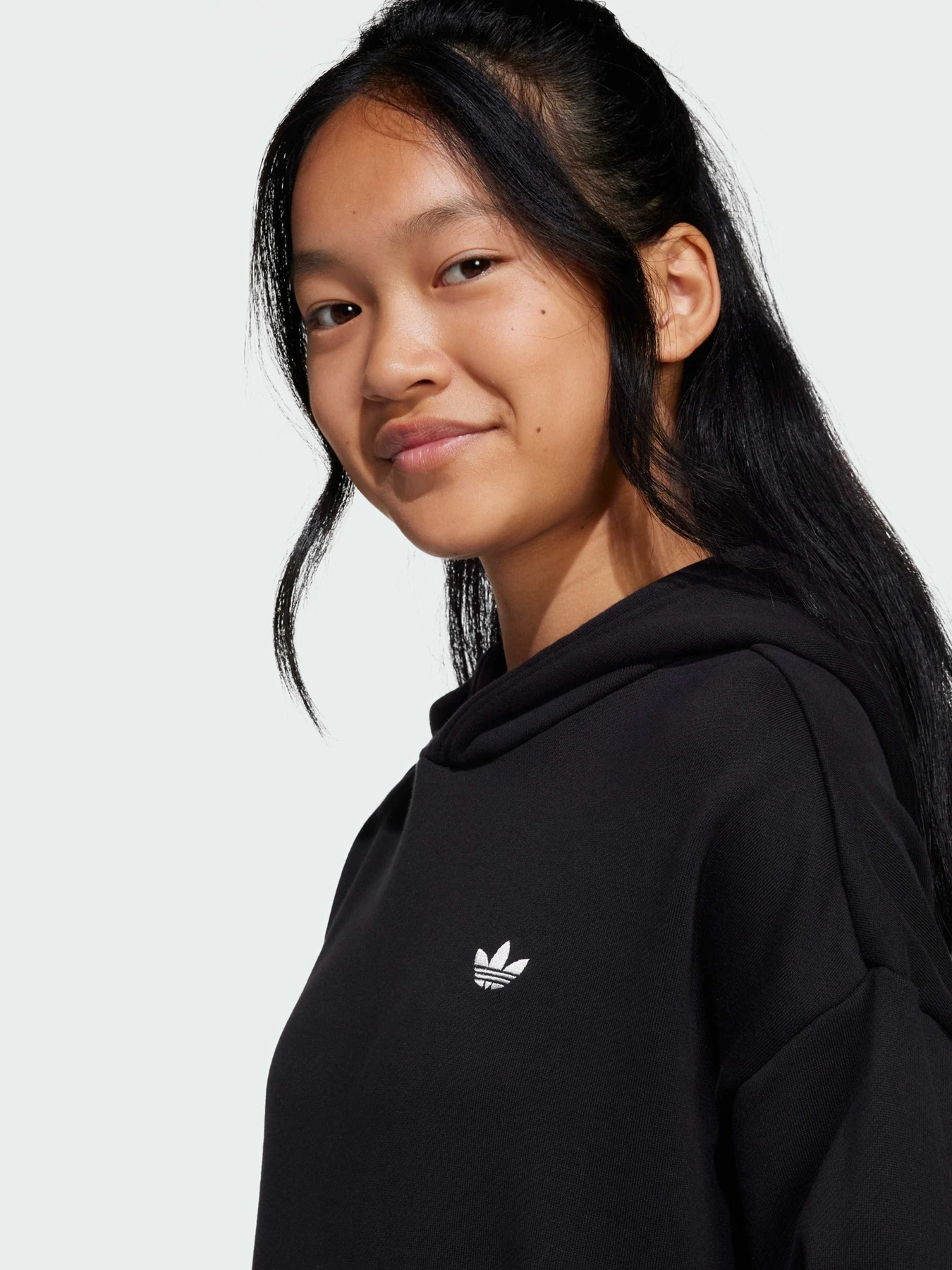 Худи и свитшоты Adidas x Disney модель JD3079 Фото