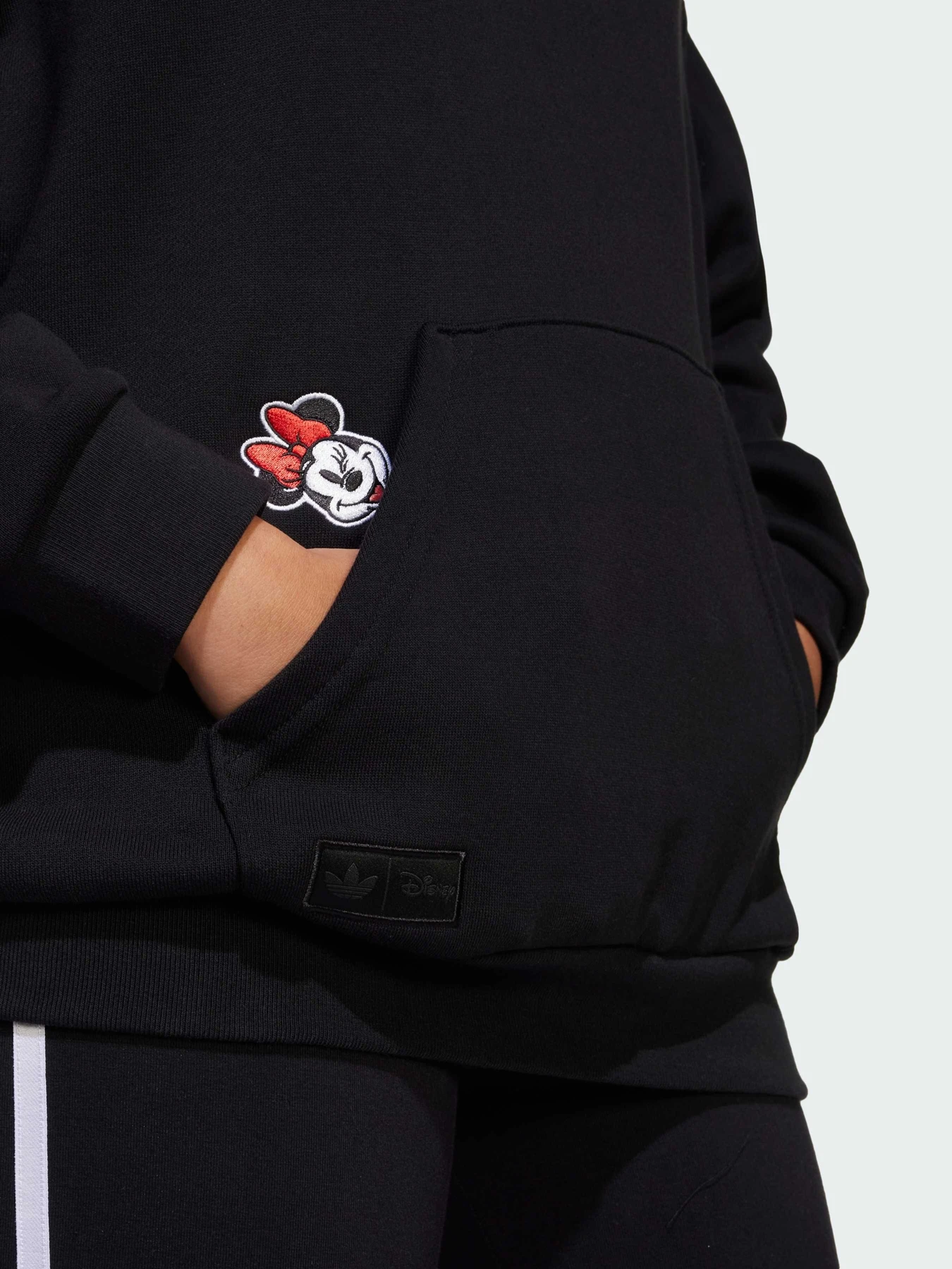 Худи и свитшоты Adidas x Disney модель JD3079 Фото