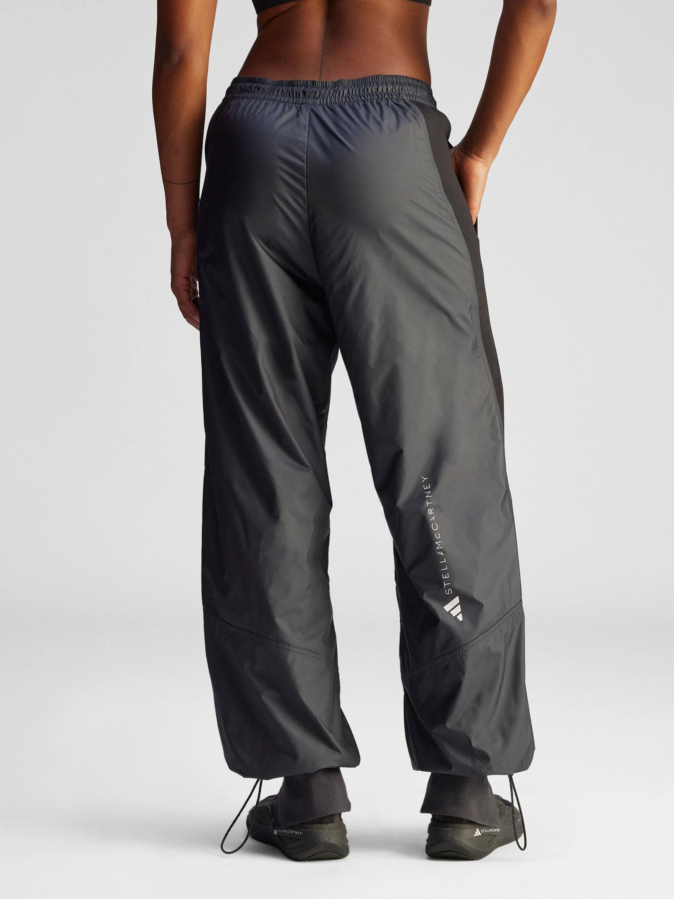 Брюки Adidas модель JG5782 Брюки Adidas модель JG5782 Фото