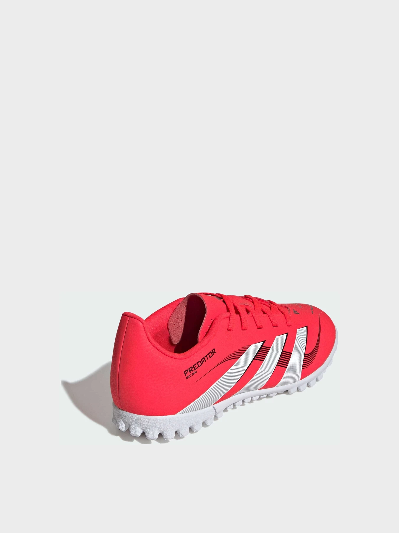 Кроссовки Adidas Predator модель ID3805 Кроссовки Adidas Predator модель ID3805 Фото