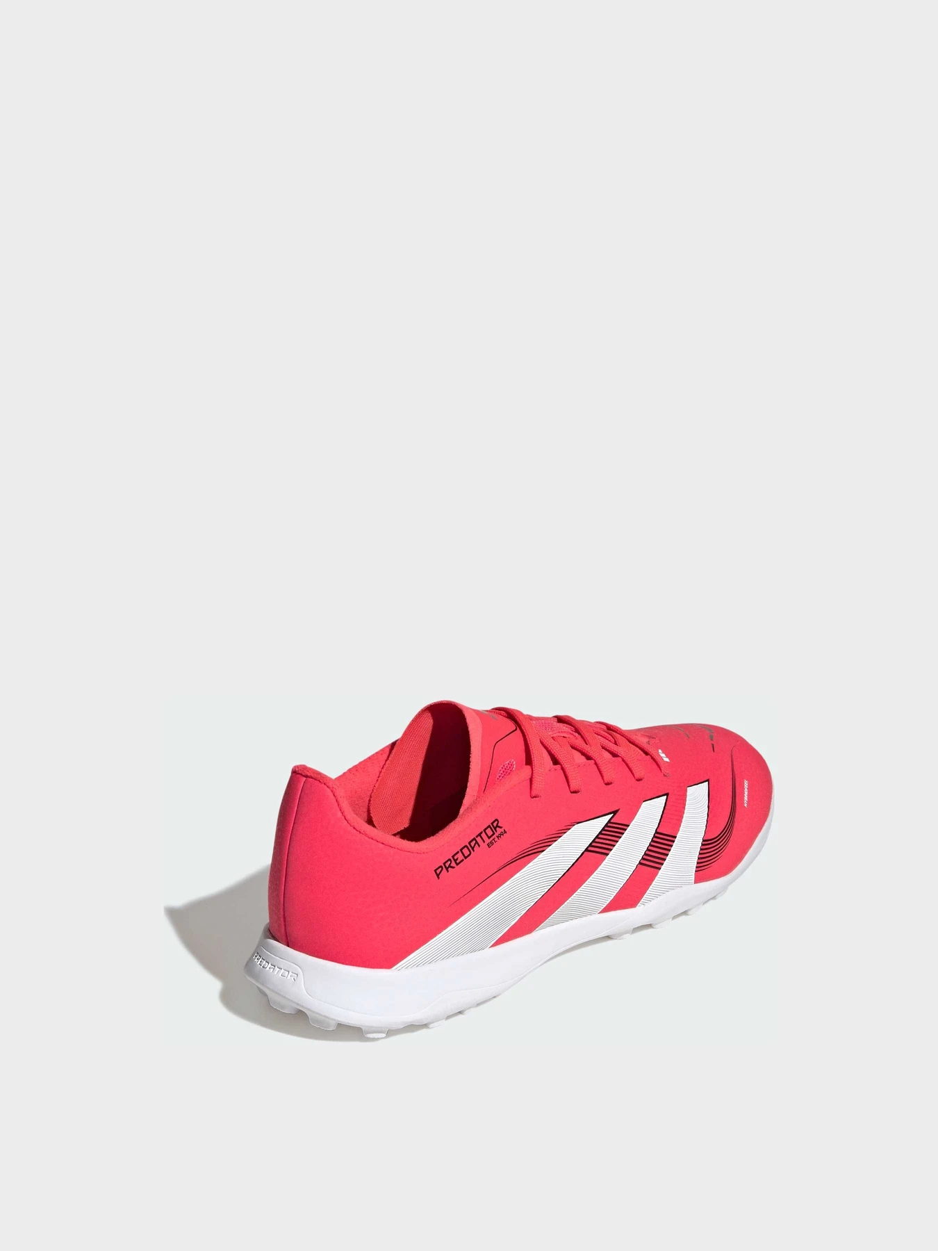 Кроссовки Adidas Predator модель ID3798 Кроссовки Adidas Predator модель ID3798 Фото