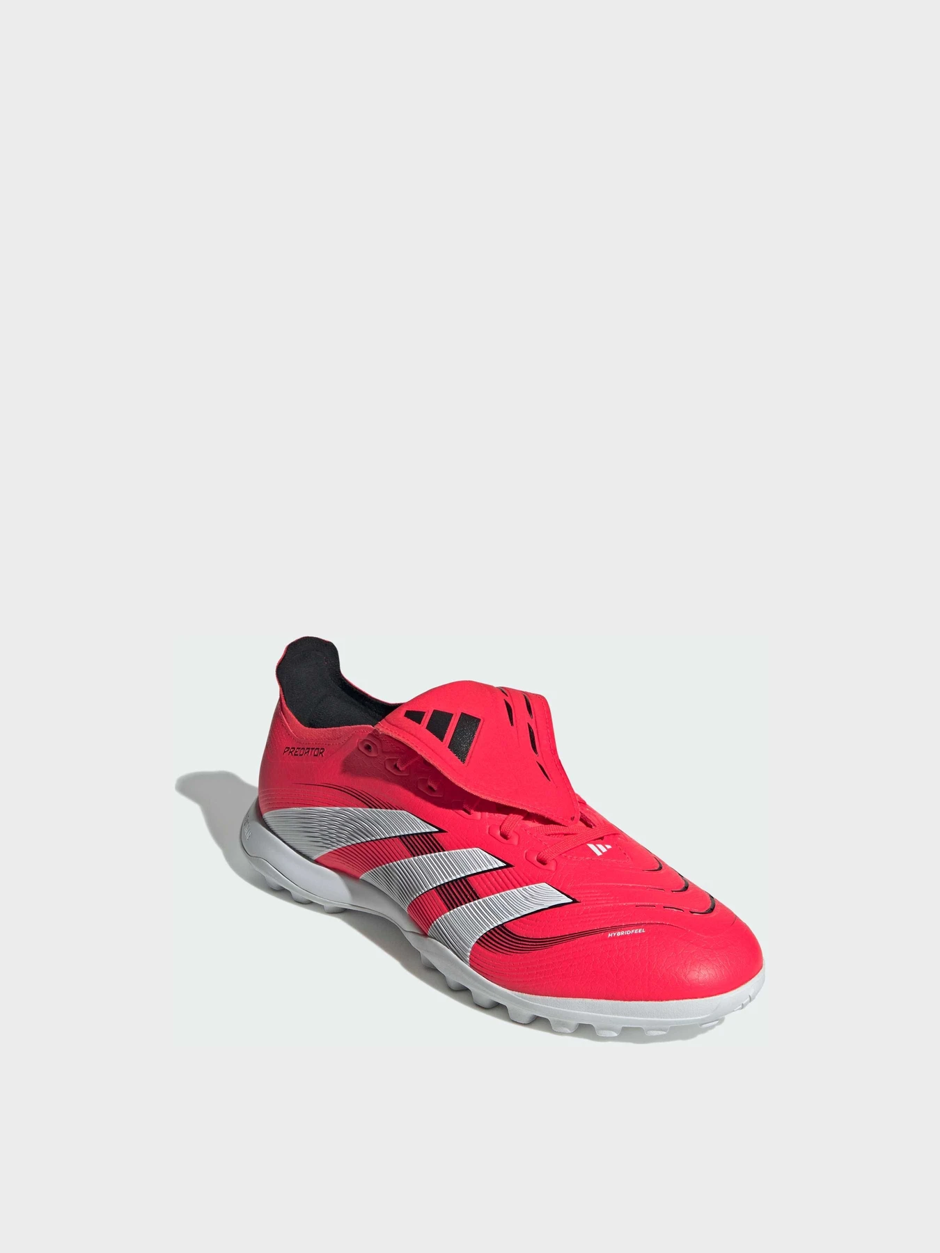 Кроссовки Adidas Predator модель JS0384 Кроссовки Adidas Predator модель JS0384 Фото