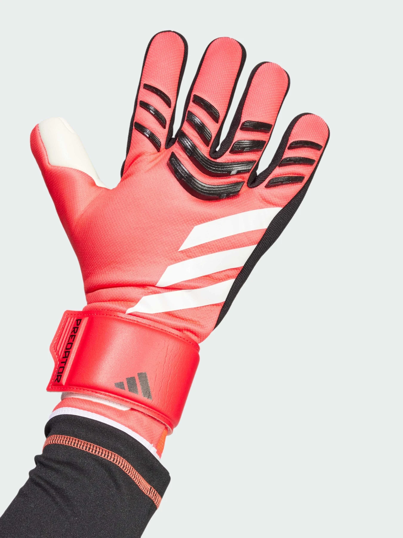 Перчатки для спорта Adidas Predator модель JH3819 Перчатки для спорта Adidas Predator модель JH3819 Фото