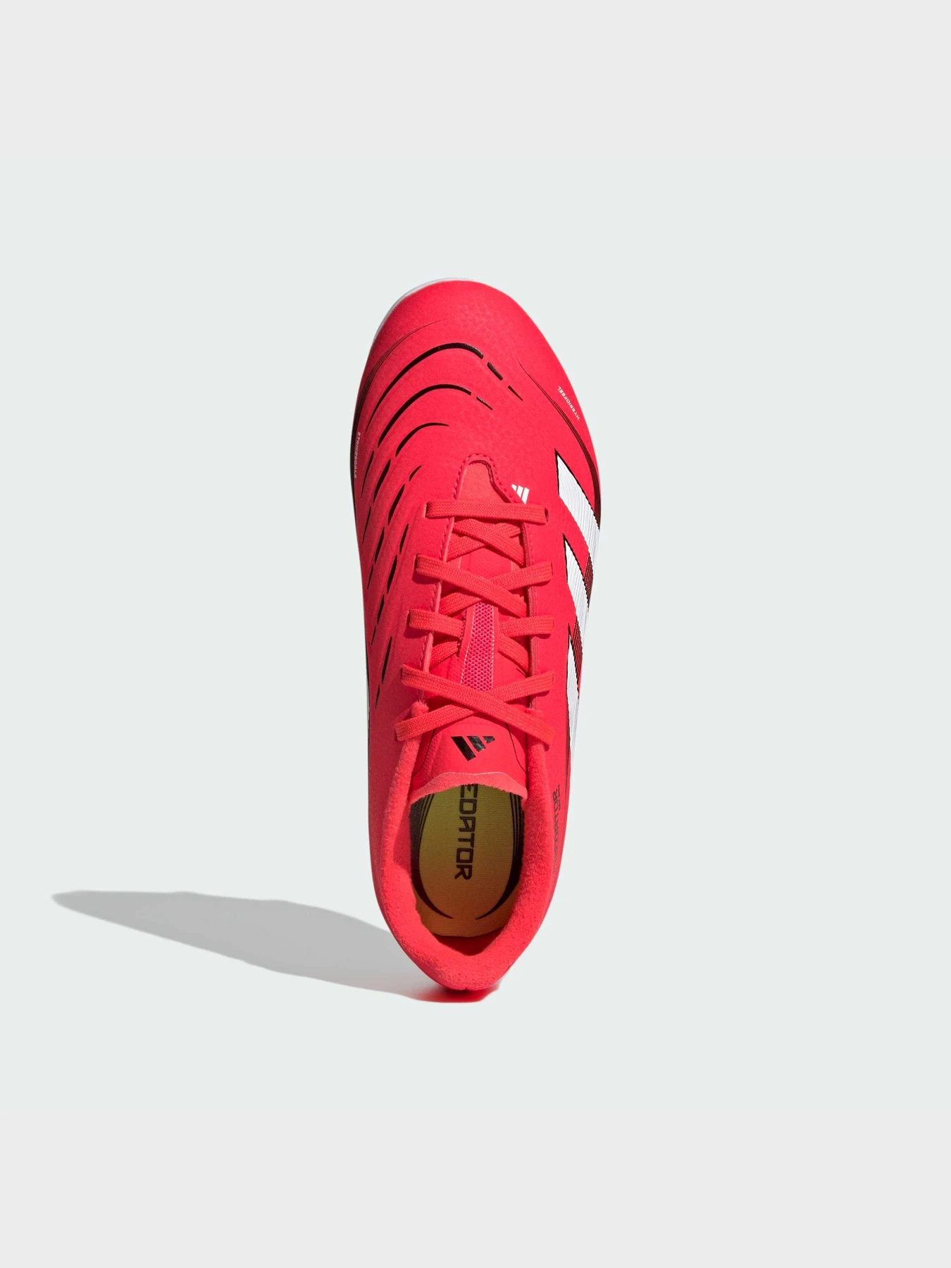 Кроссовки Adidas Predator модель ID3750 Кроссовки Adidas Predator модель ID3750 Фото