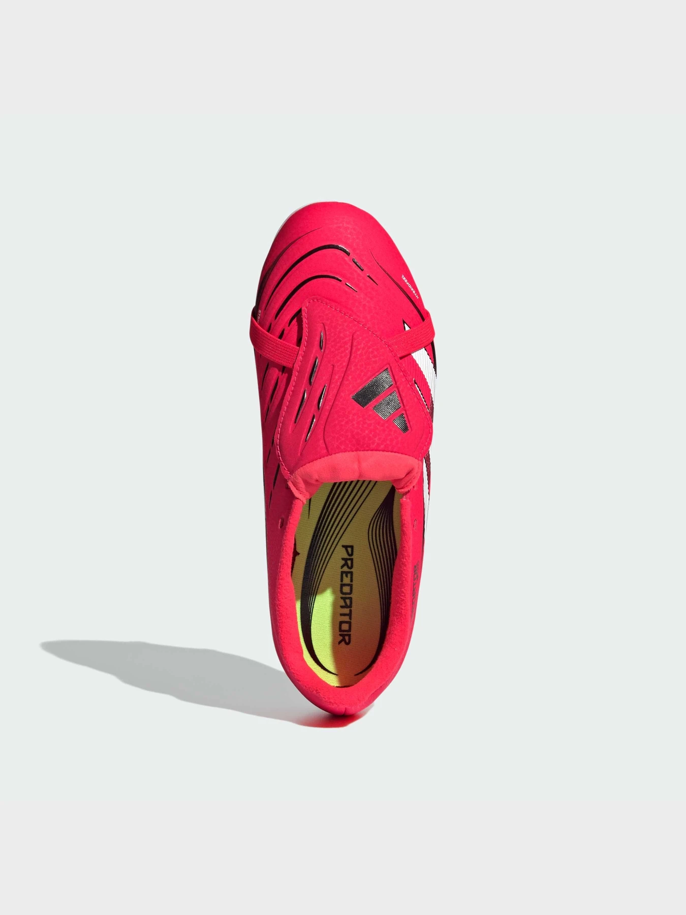 Кроссовки Adidas Predator модель ID3830 Кроссовки Adidas Predator модель ID3830 Фото