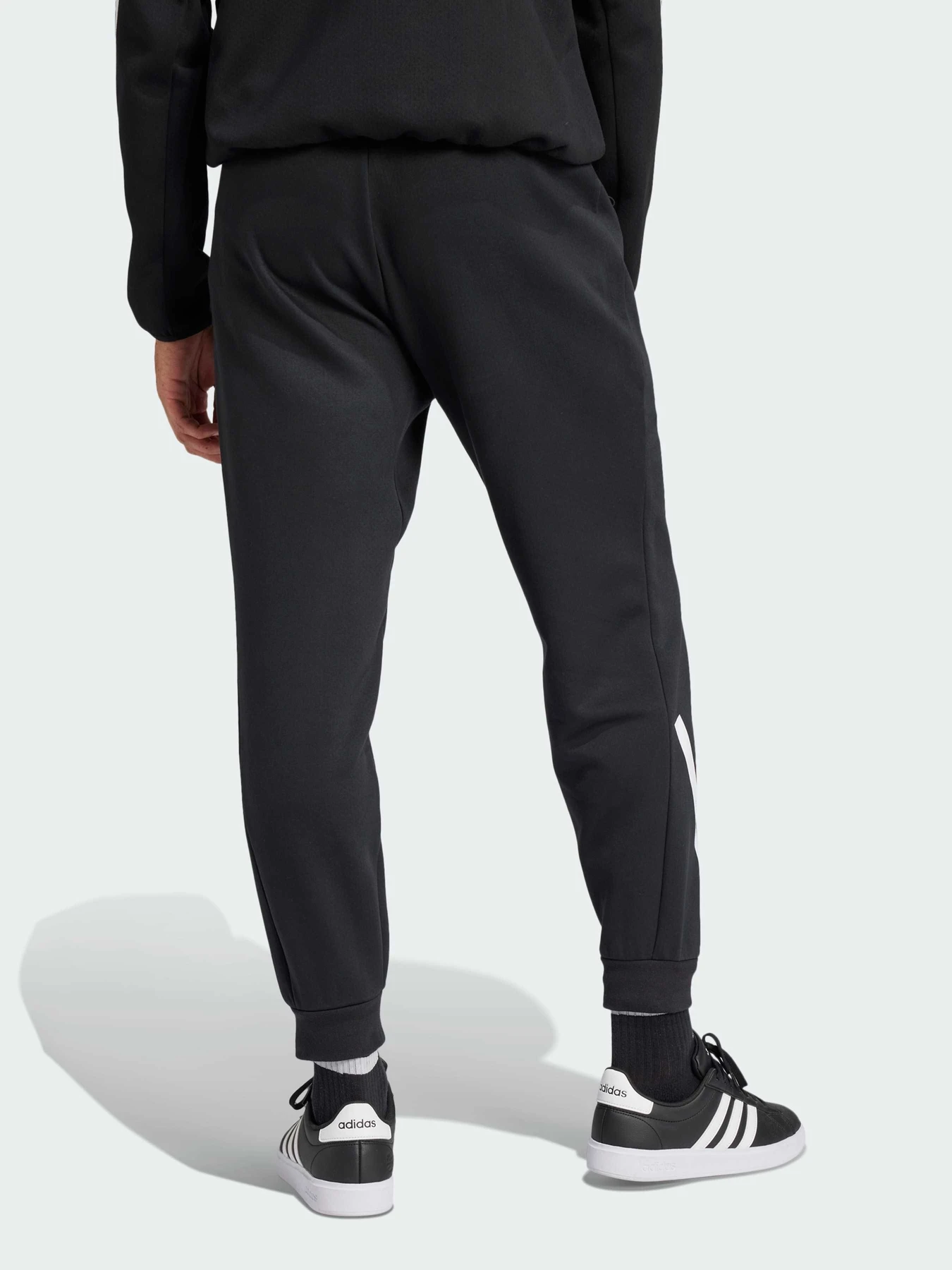 Брюки Adidas ZNE модель JD5983 Фото