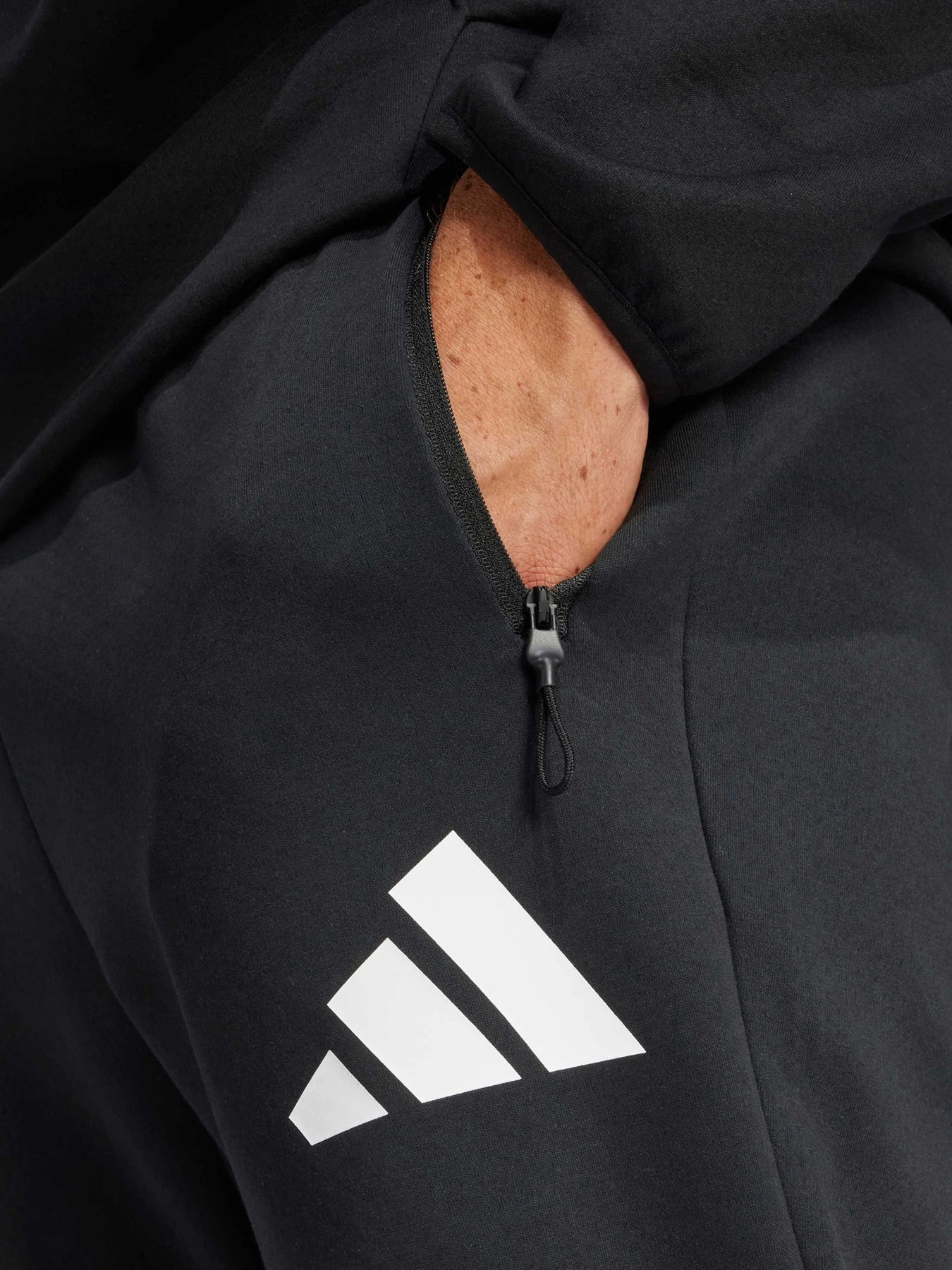 Брюки Adidas ZNE модель JD5983 Фото
