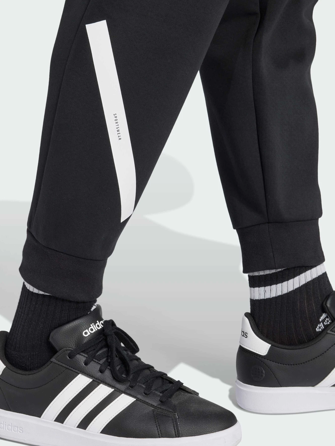 Брюки Adidas ZNE модель JD5983 Фото