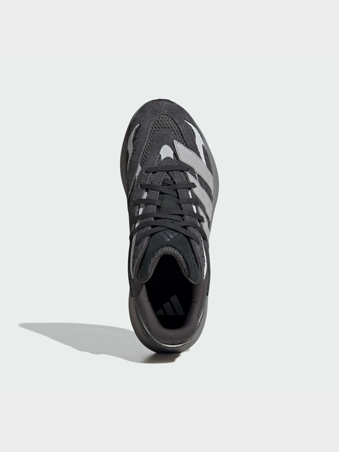 Кроссовки Adidas модель JQ9972 Кроссовки Adidas модель JQ9972 Фото