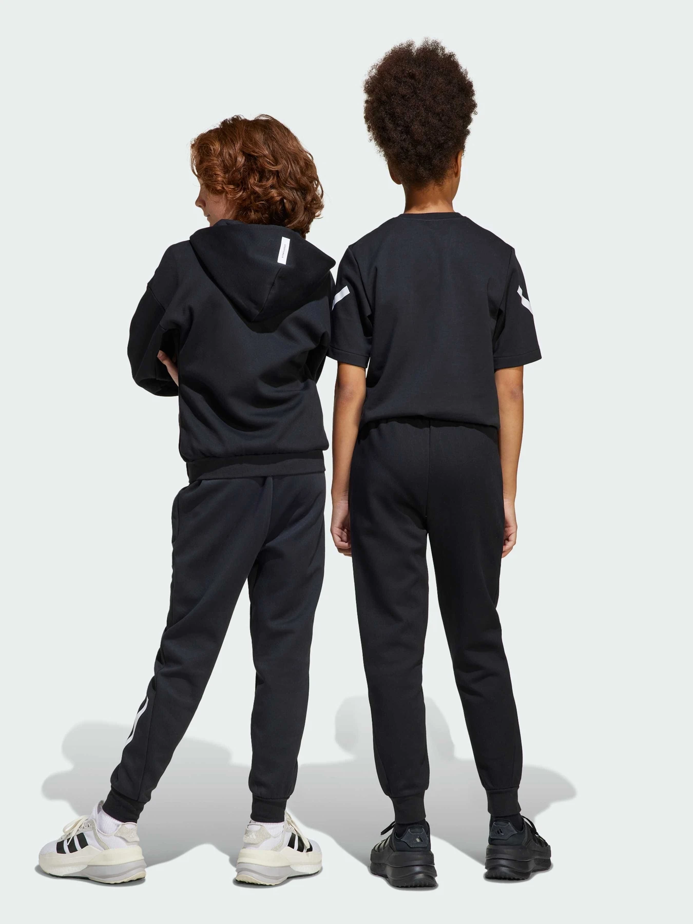 Брюки Adidas ZNE модель JD0006 Брюки Adidas ZNE модель JD0006 Фото