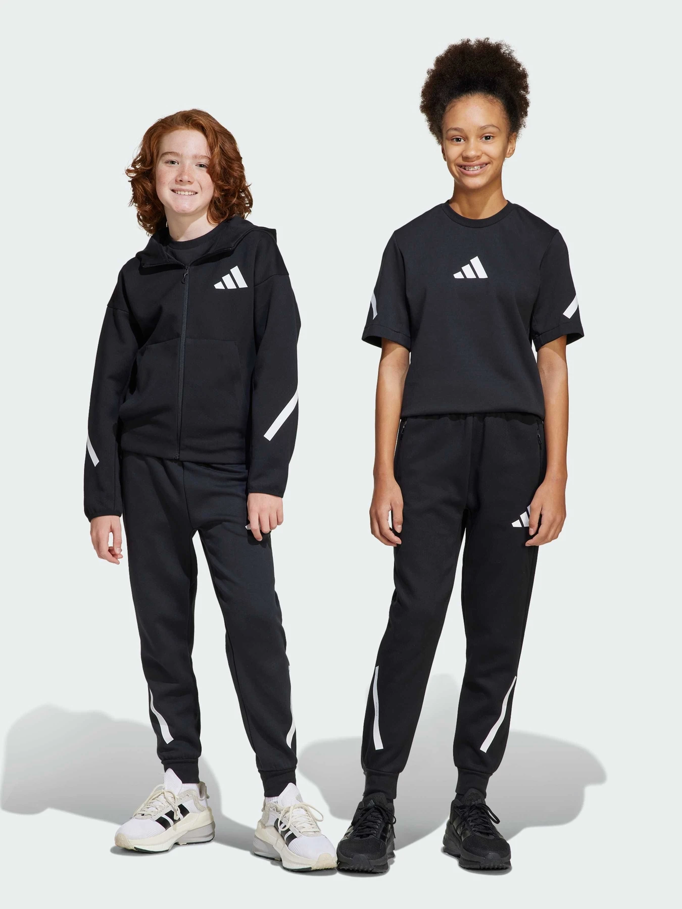 Брюки Adidas ZNE модель JD0006 Брюки Adidas ZNE модель JD0006 Фото