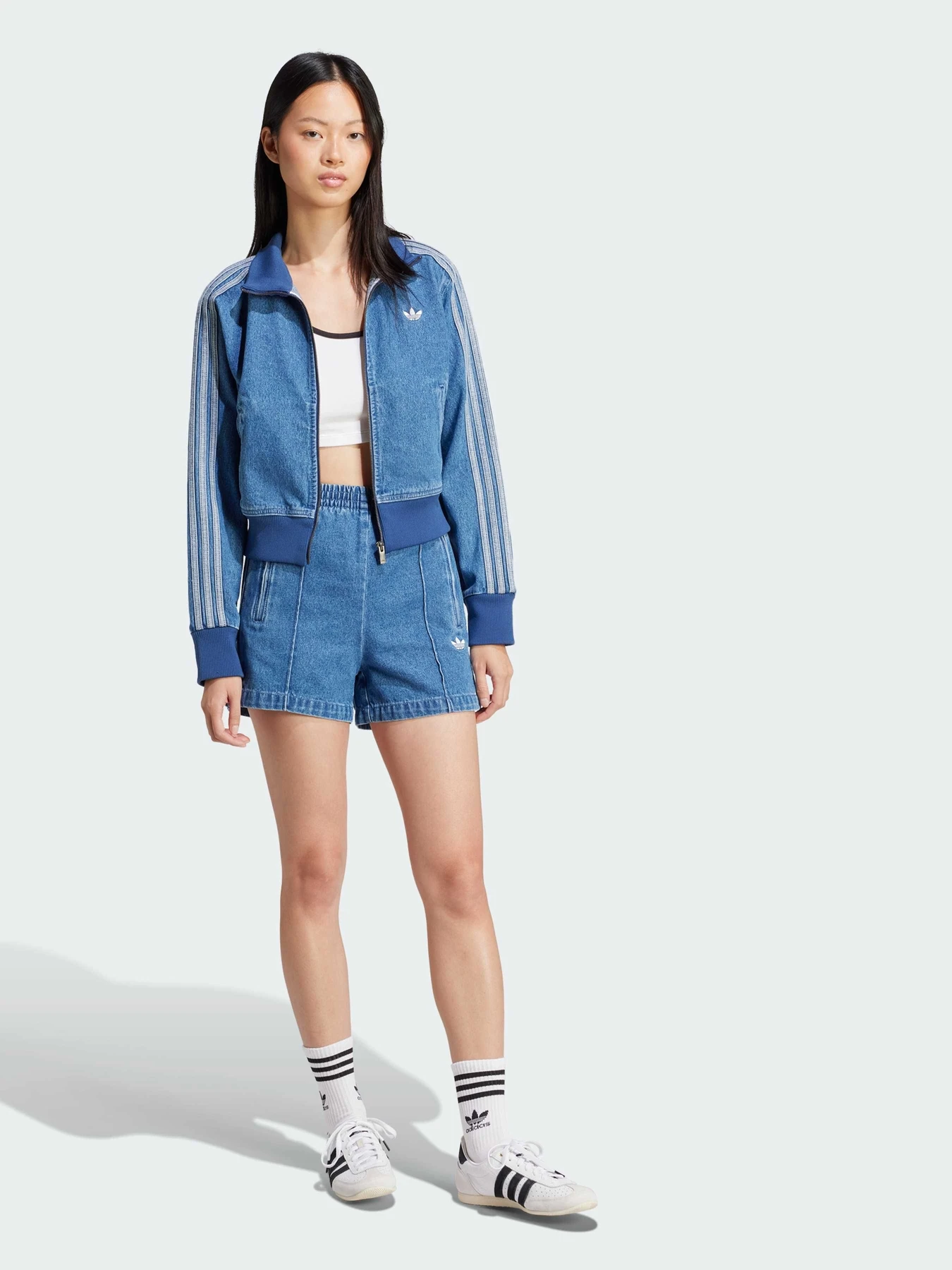 Куртки та дублянки Adidas Adicolor модель JD2570 Куртки та дублянки Adidas Adicolor модель JD2570 Фото