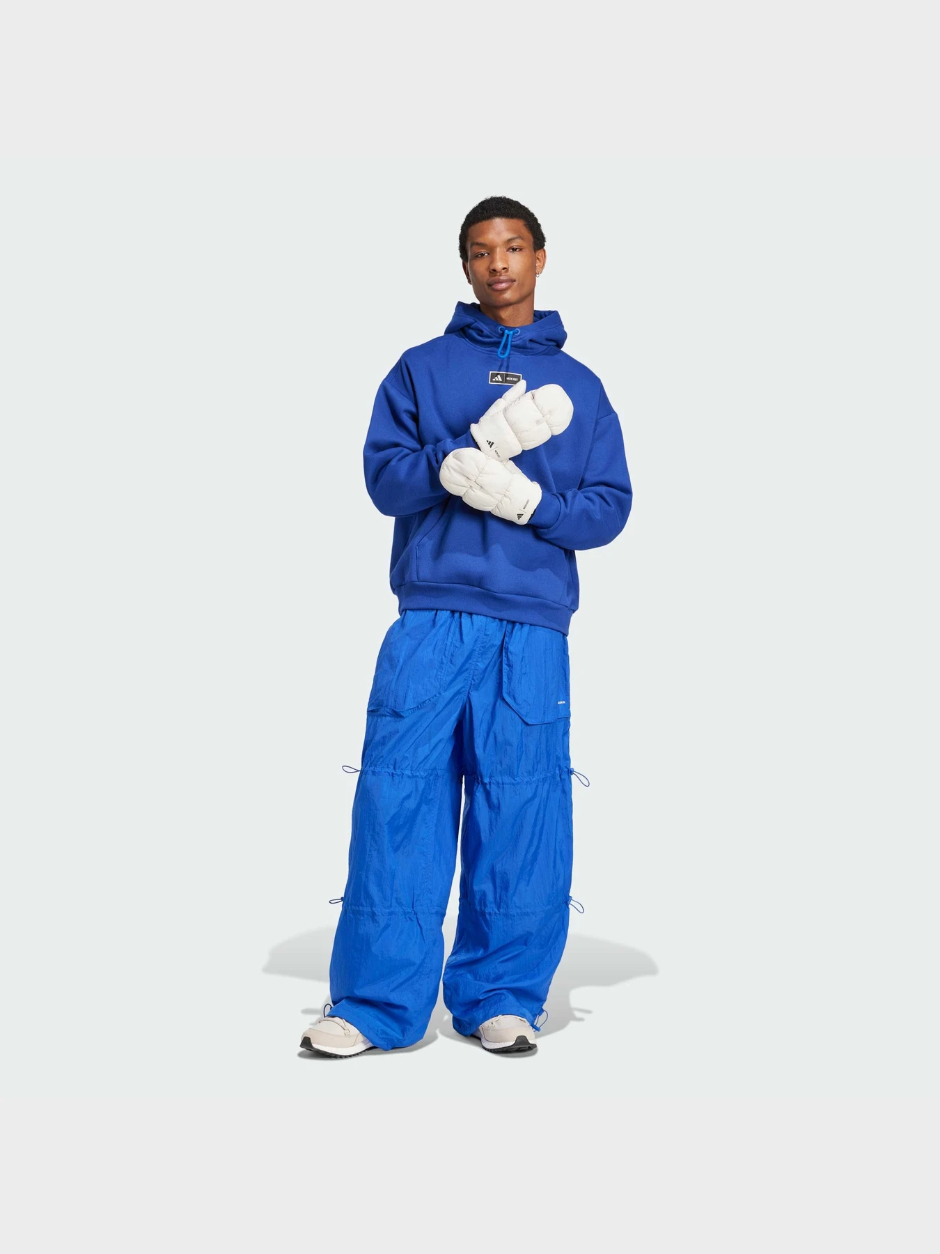 Худи и свитшоты Adidas модель IY8045 Фото
