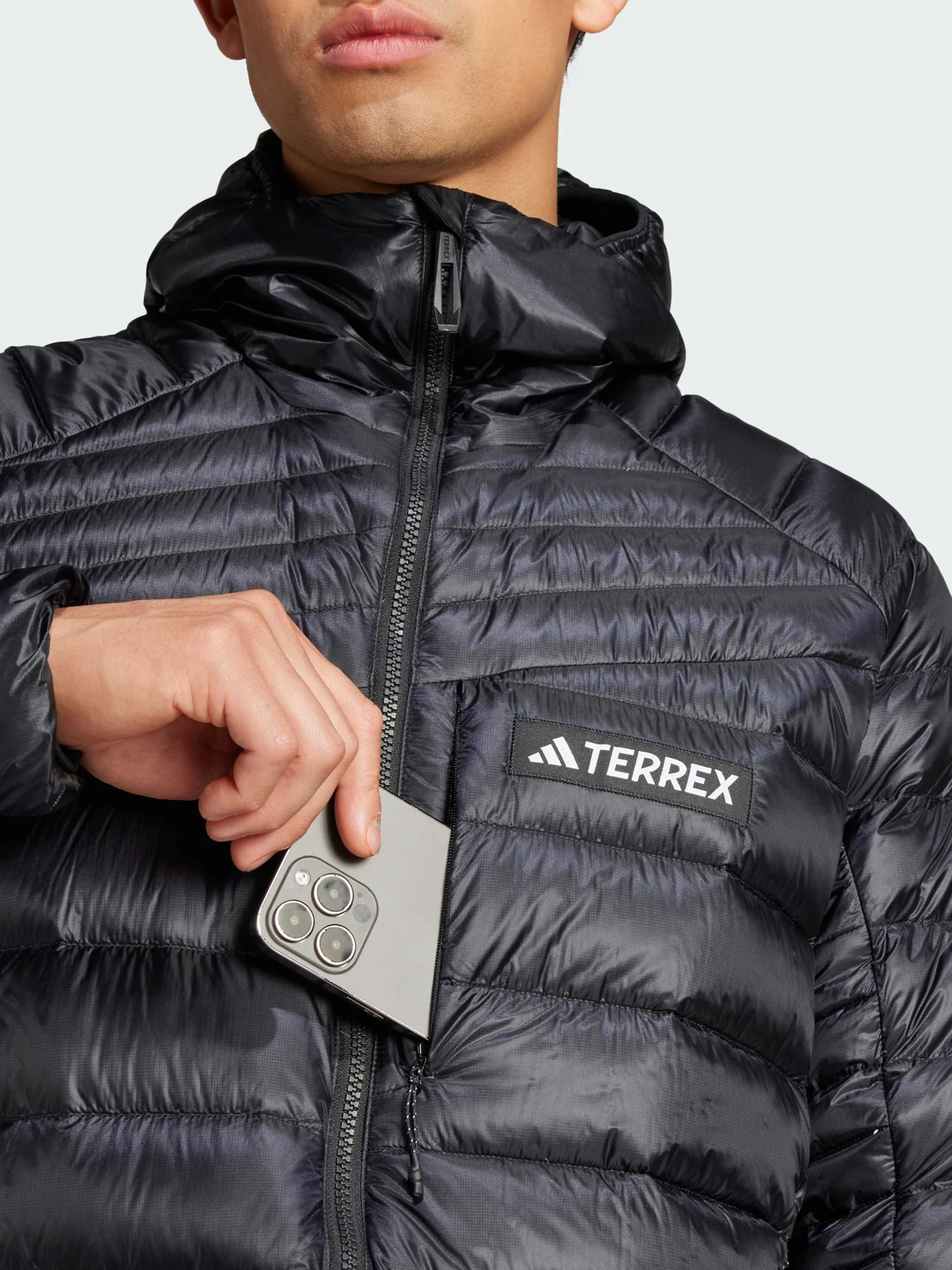 Куртки и дубленки Adidas модель IT3238 Фото