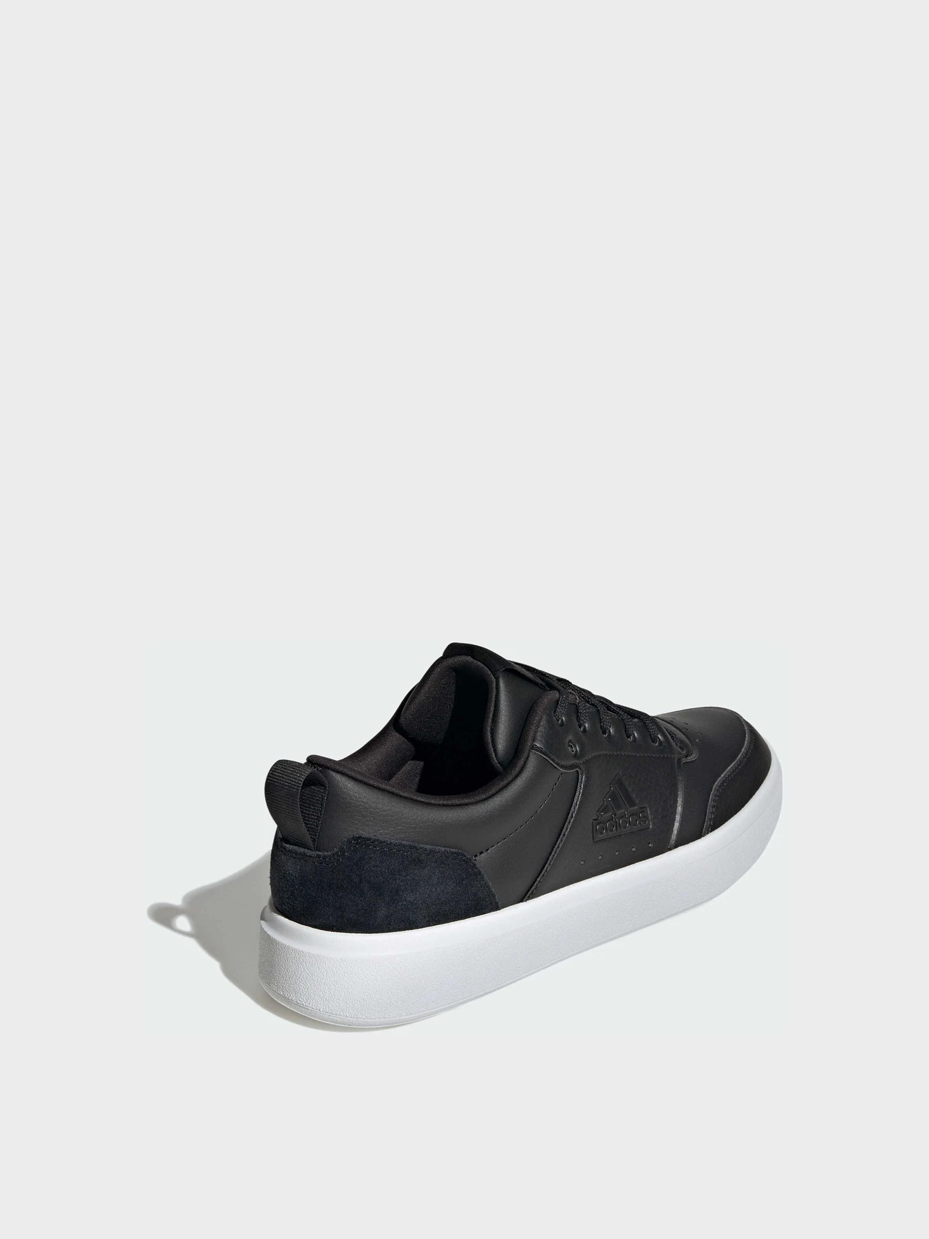 Кроссовки Adidas модель IG9846 Кроссовки Adidas модель IG9846 Фото