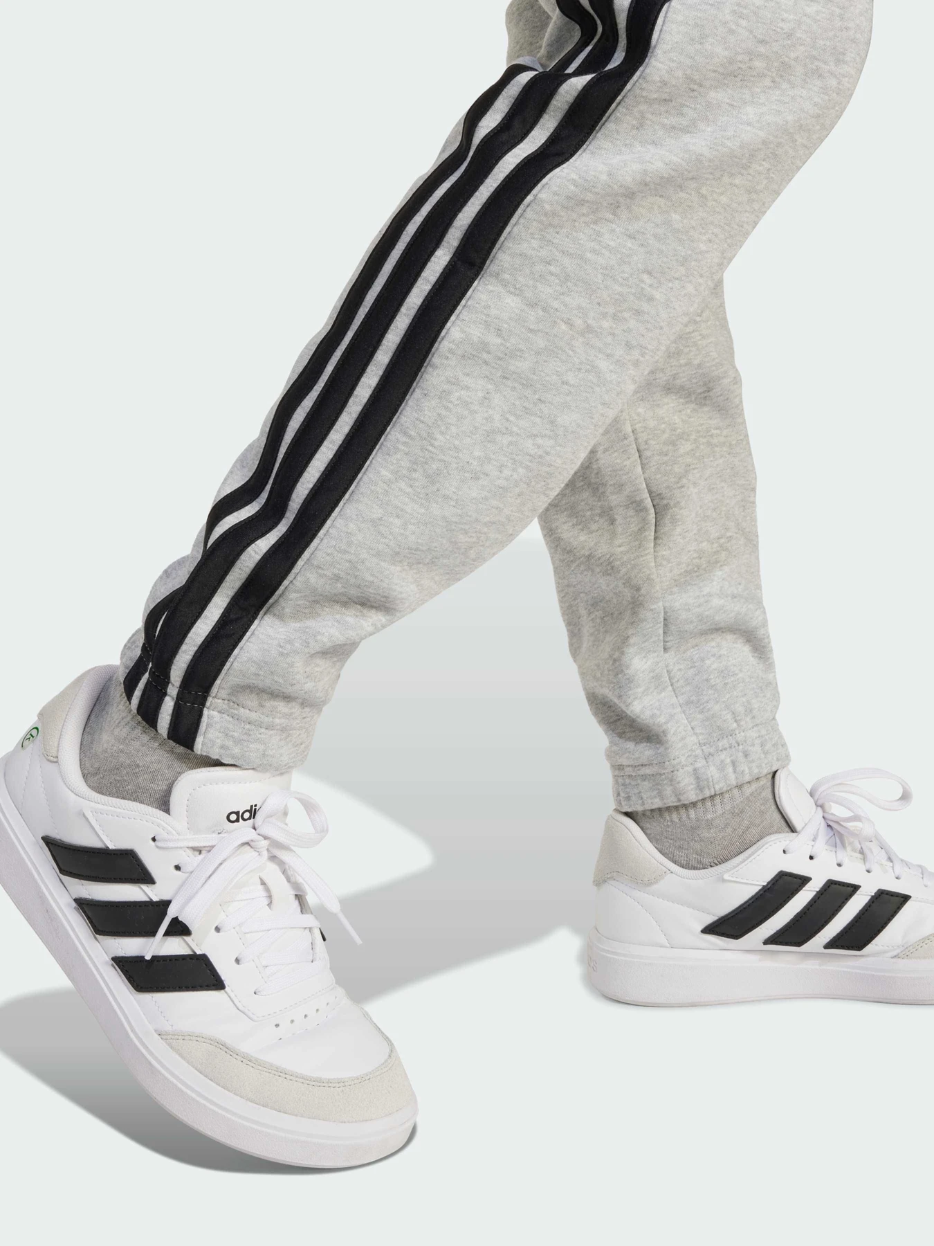 Брюки Adidas модель JE0304 Брюки Adidas модель JE0304 Фото