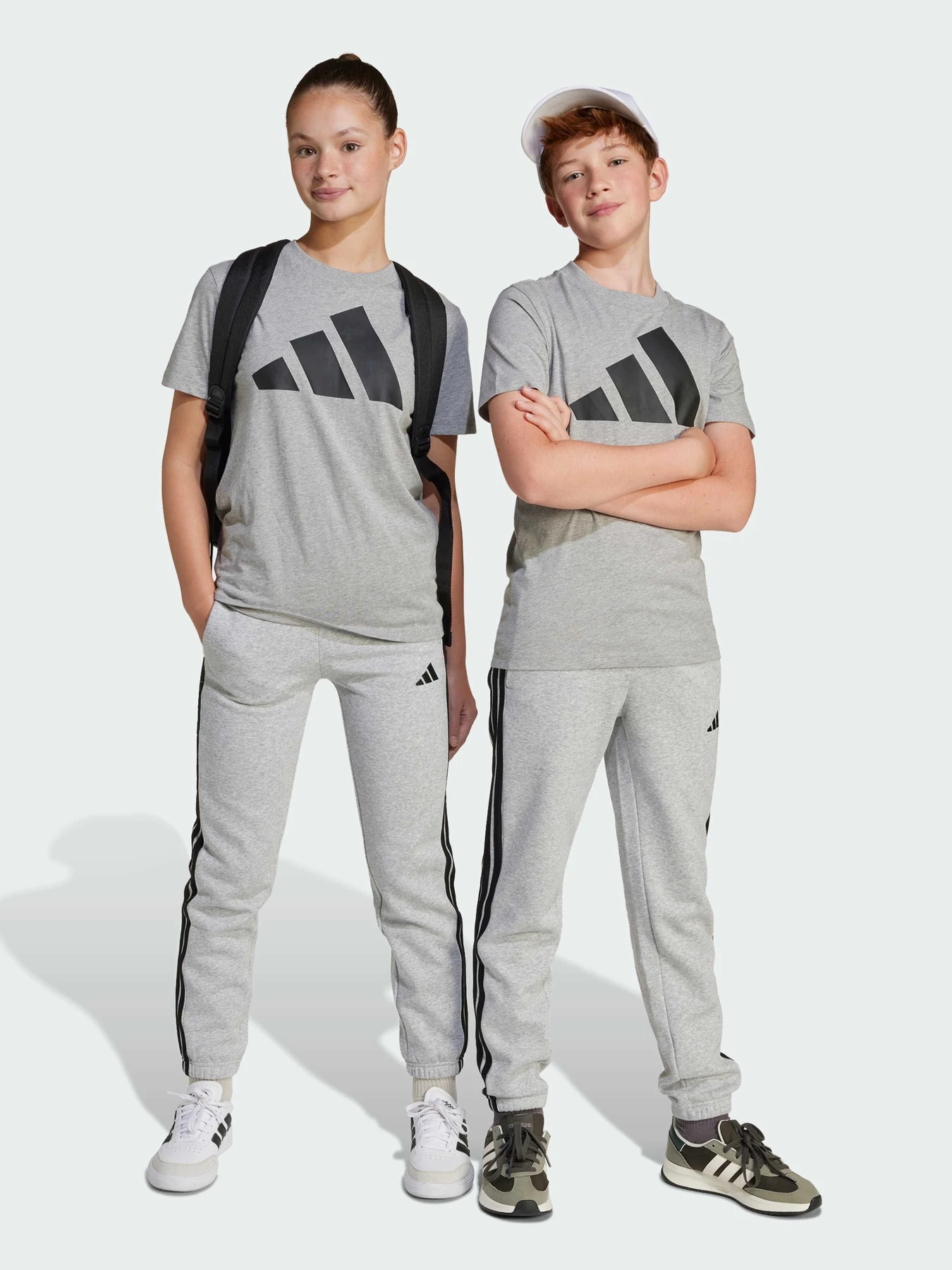 Брюки Adidas модель JE0304 Брюки Adidas модель JE0304 Фото