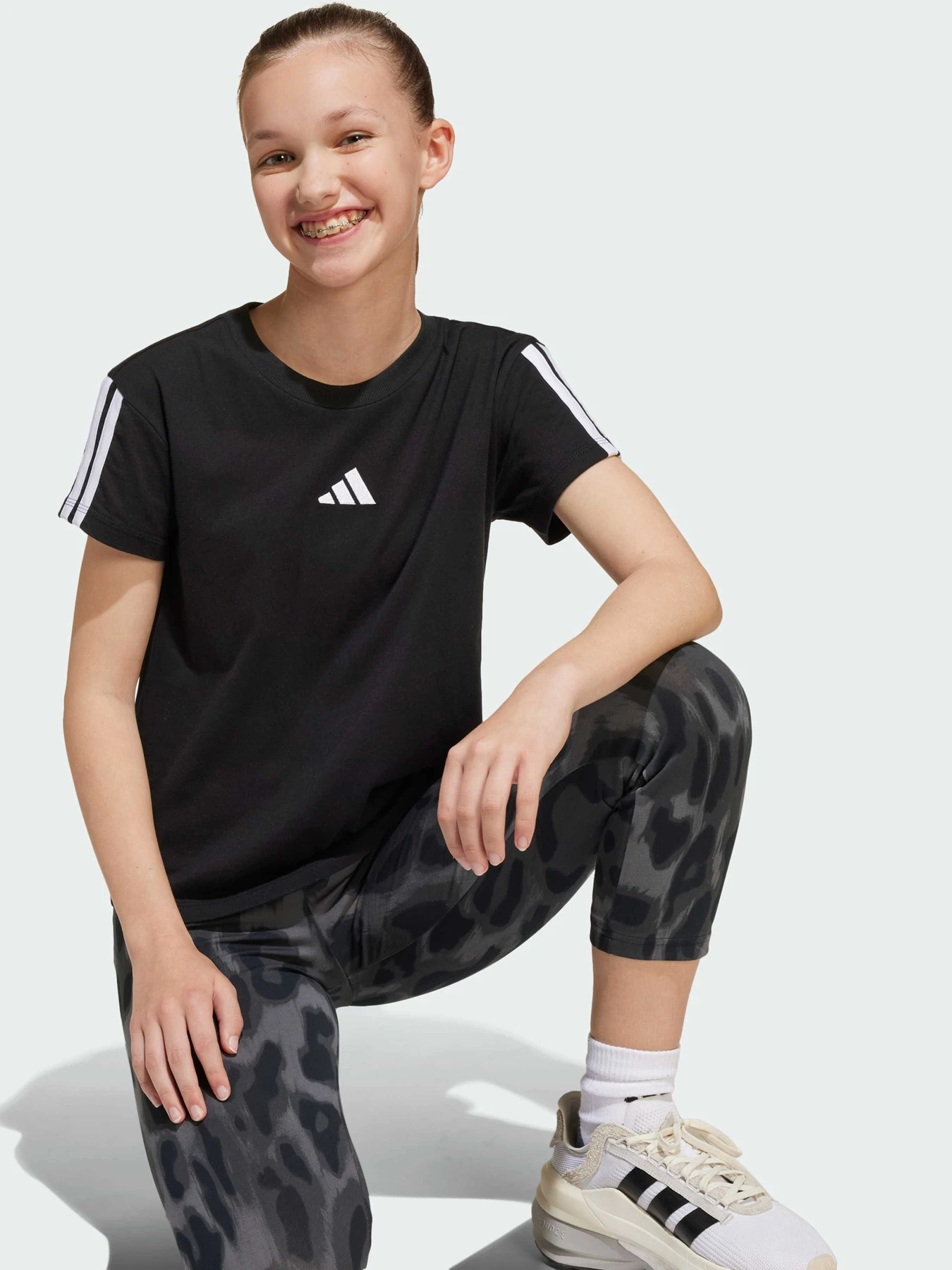 Футболки і поло Adidas Adidas Essentials модель JJ0946 Футболки і поло Adidas Adidas Essentials модель JJ0946 Фото