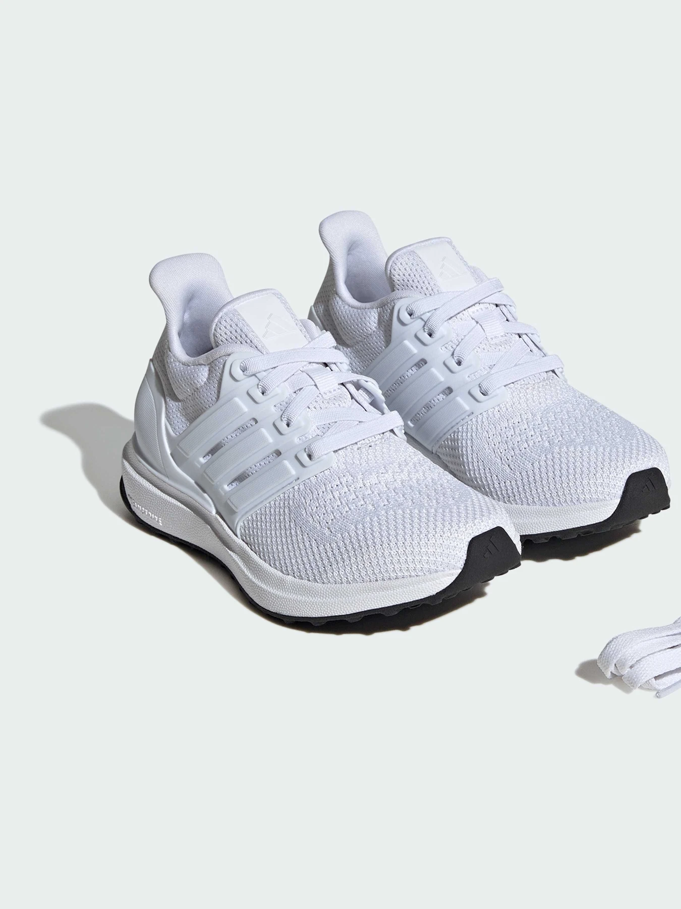 Кроссовки Adidas модель JP7002 Кроссовки Adidas модель JP7002 Фото