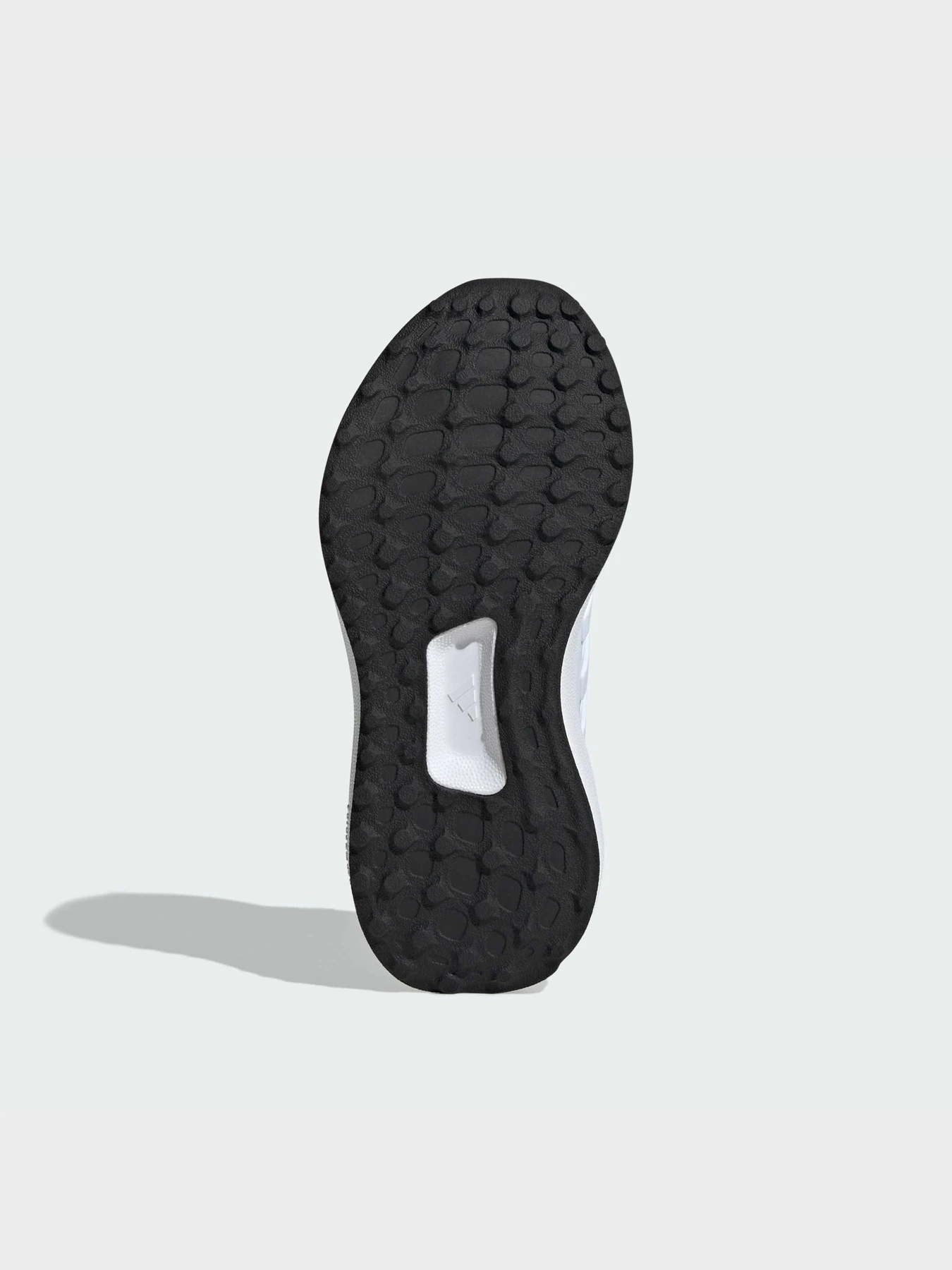 Кроссовки Adidas модель JP7002 Кроссовки Adidas модель JP7002 Фото