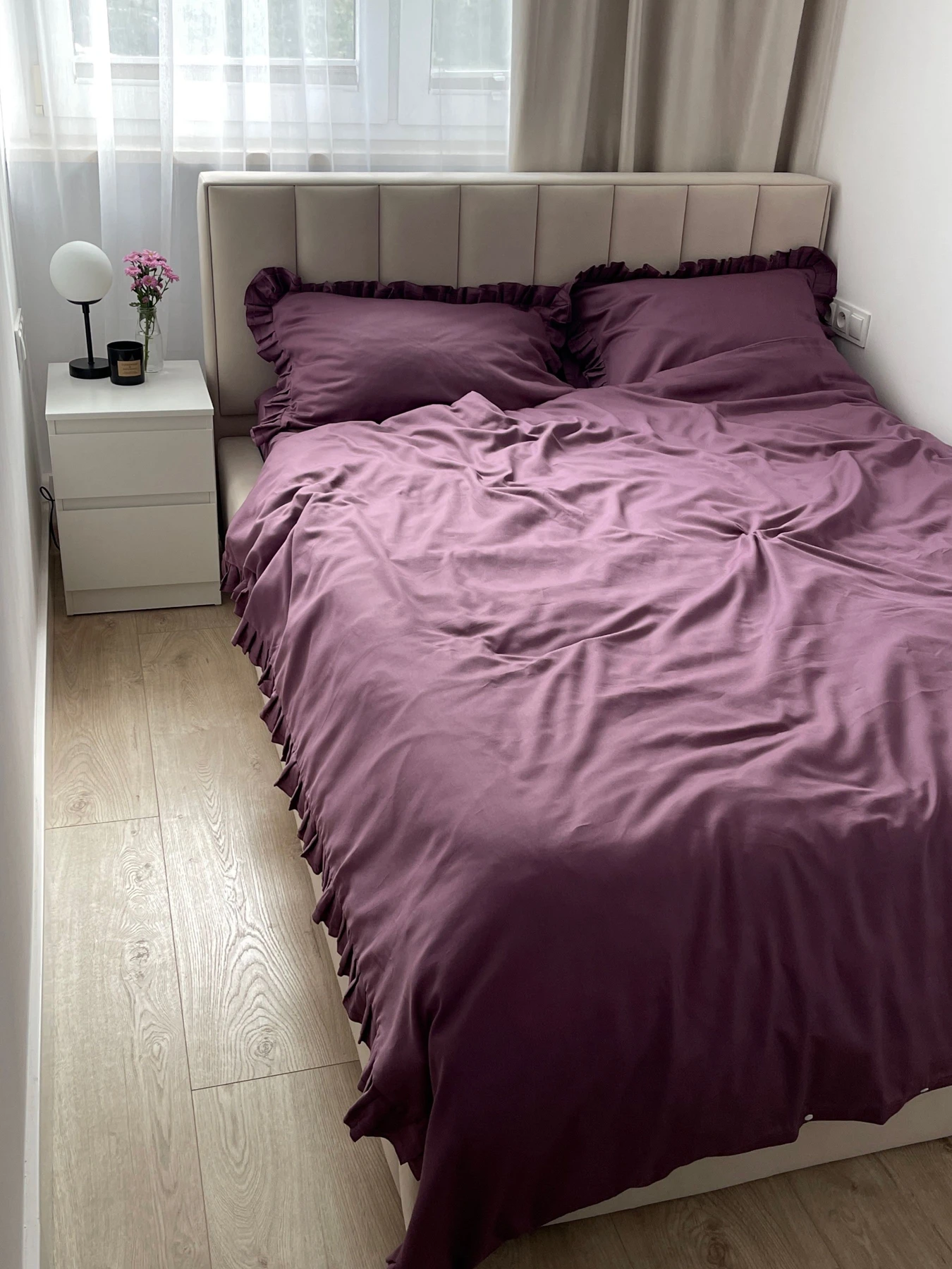 Комплект постільної білизни з рюшами слива Cozy модель 11140720 Фото