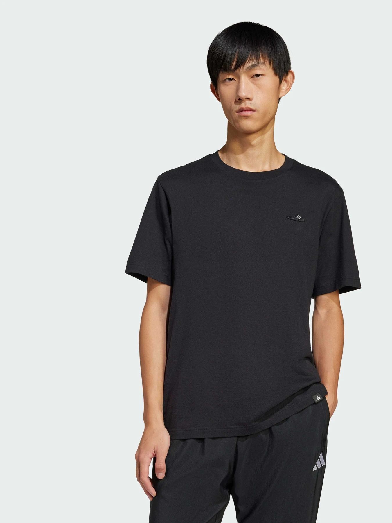 Футболки и поло Adidas модель JJ4003 Футболки и поло Adidas модель JJ4003 Фото