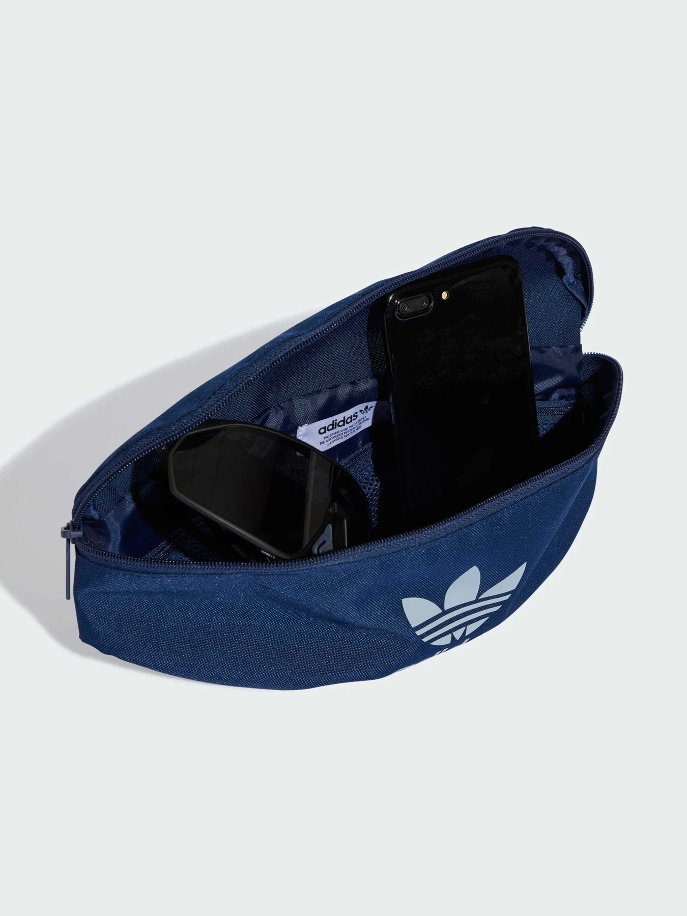 Сумки Adidas Adicolor модель JI9440 Сумки Adidas Adicolor модель JI9440 Фото