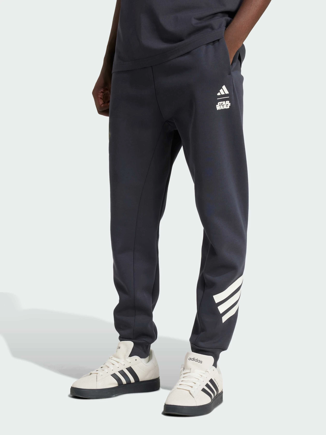 Брюки Adidas x Disney модель JI5724 Брюки Adidas x Disney модель JI5724 Фото