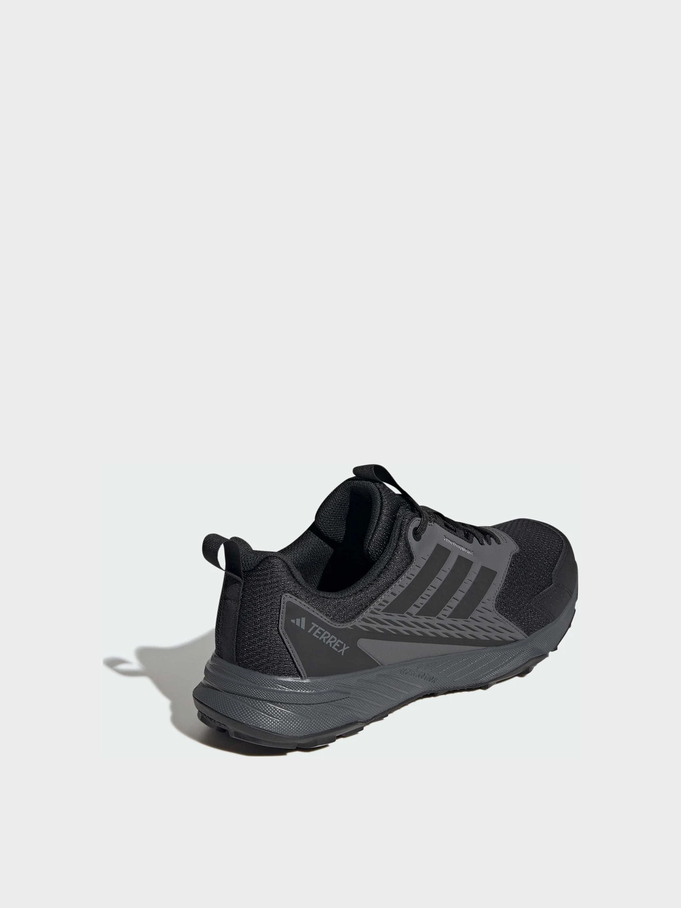 Кроссовки Adidas модель IH2930 Кроссовки Adidas модель IH2930 Фото
