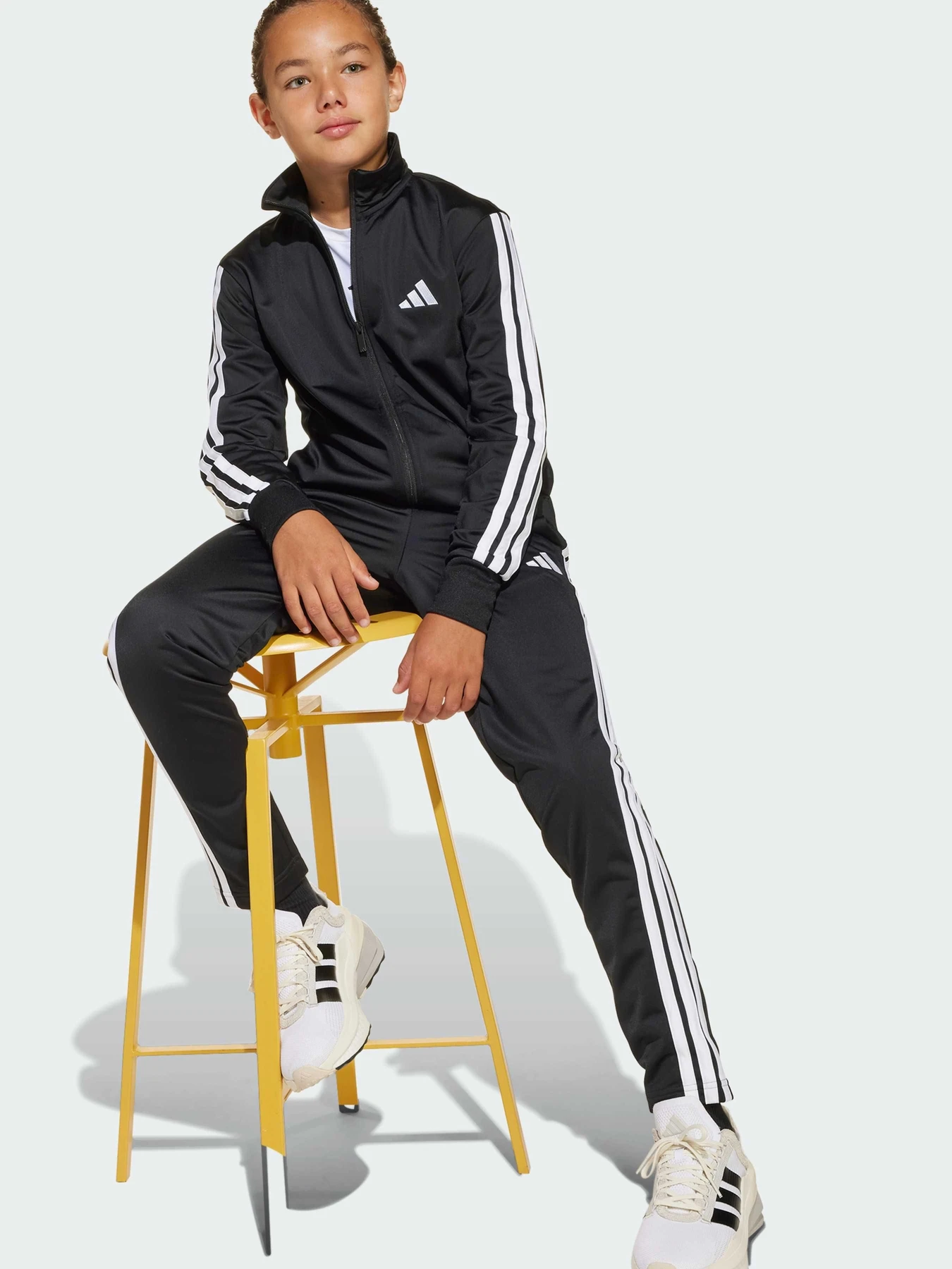 Костюмы Adidas модель JD6502 Костюмы Adidas модель JD6502 Фото