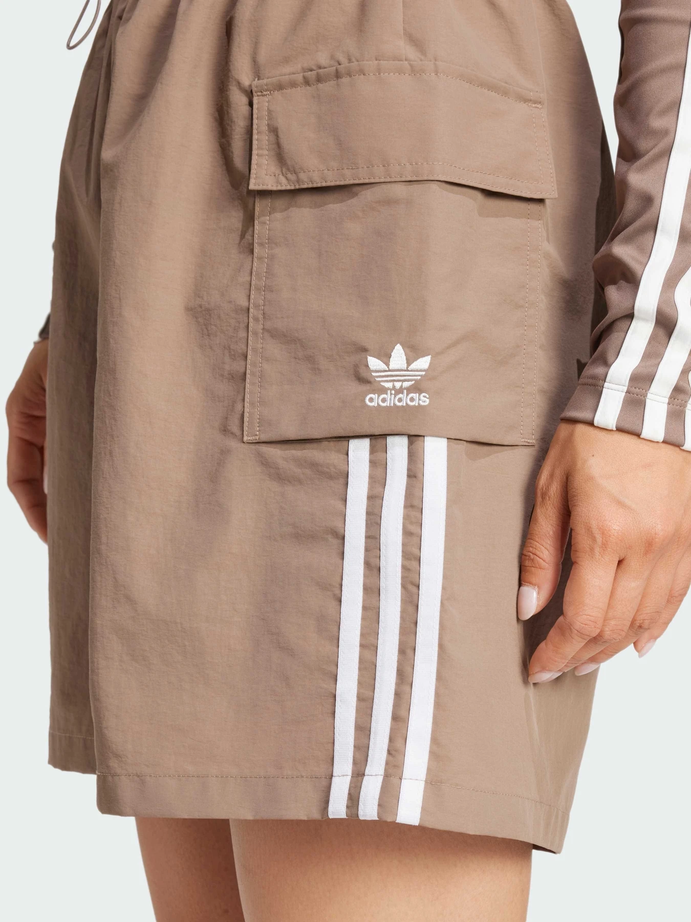 Шорты Adidas Adicolor модель JC8132 Фото