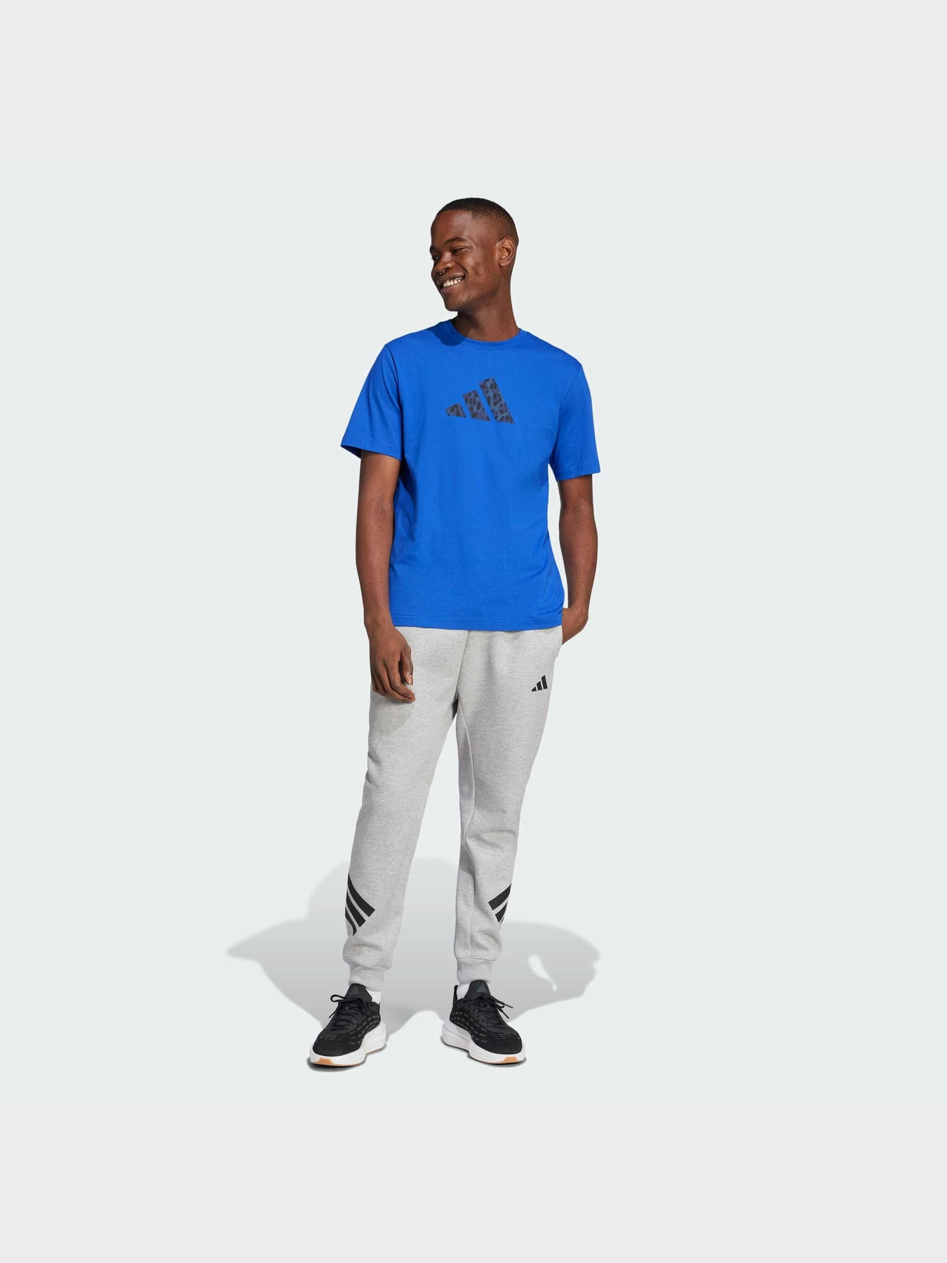 Брюки Adidas 3 Stripes модель JD4867 Брюки Adidas 3 Stripes модель JD4867 Фото
